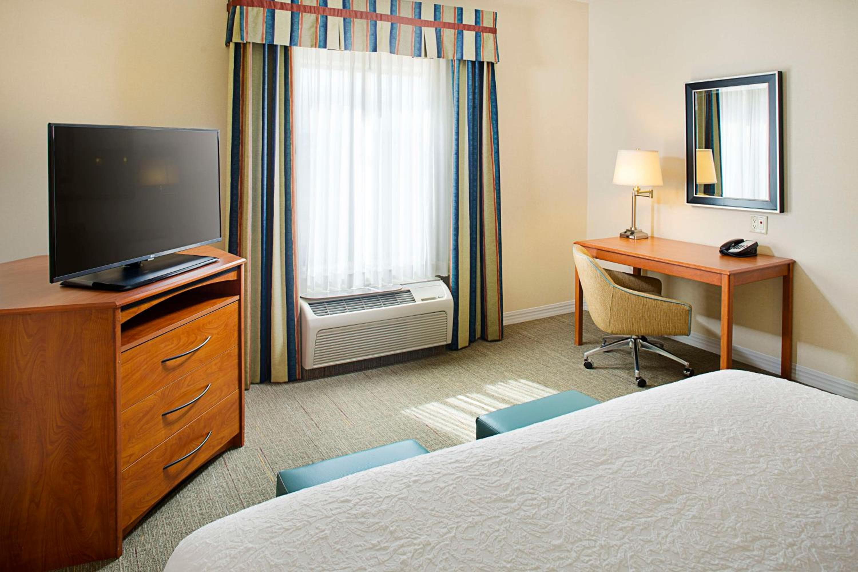 Hampton Inn & Suites - Mansfield