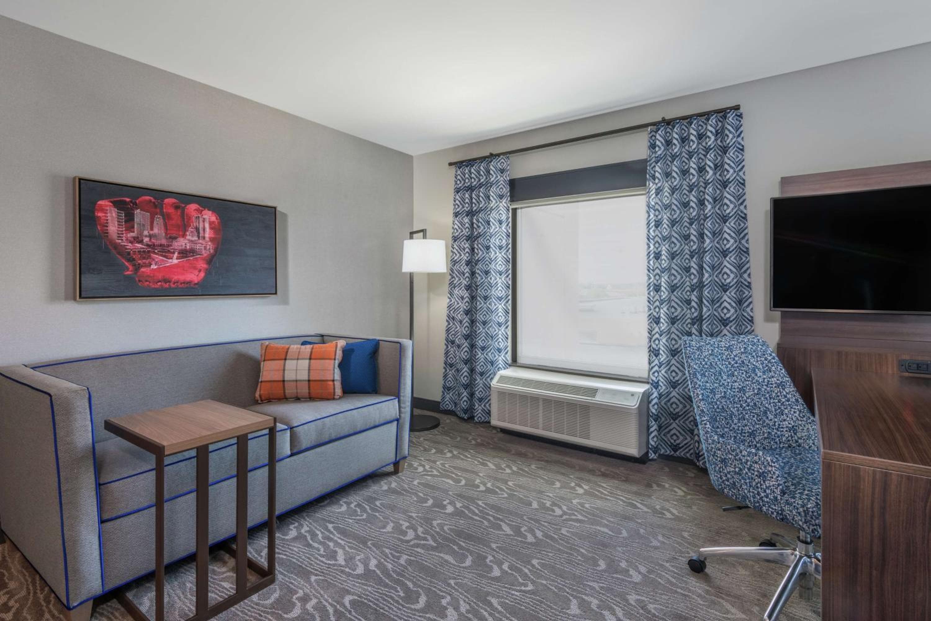 Hampton Inn & Suites Fort Wayne Downtown