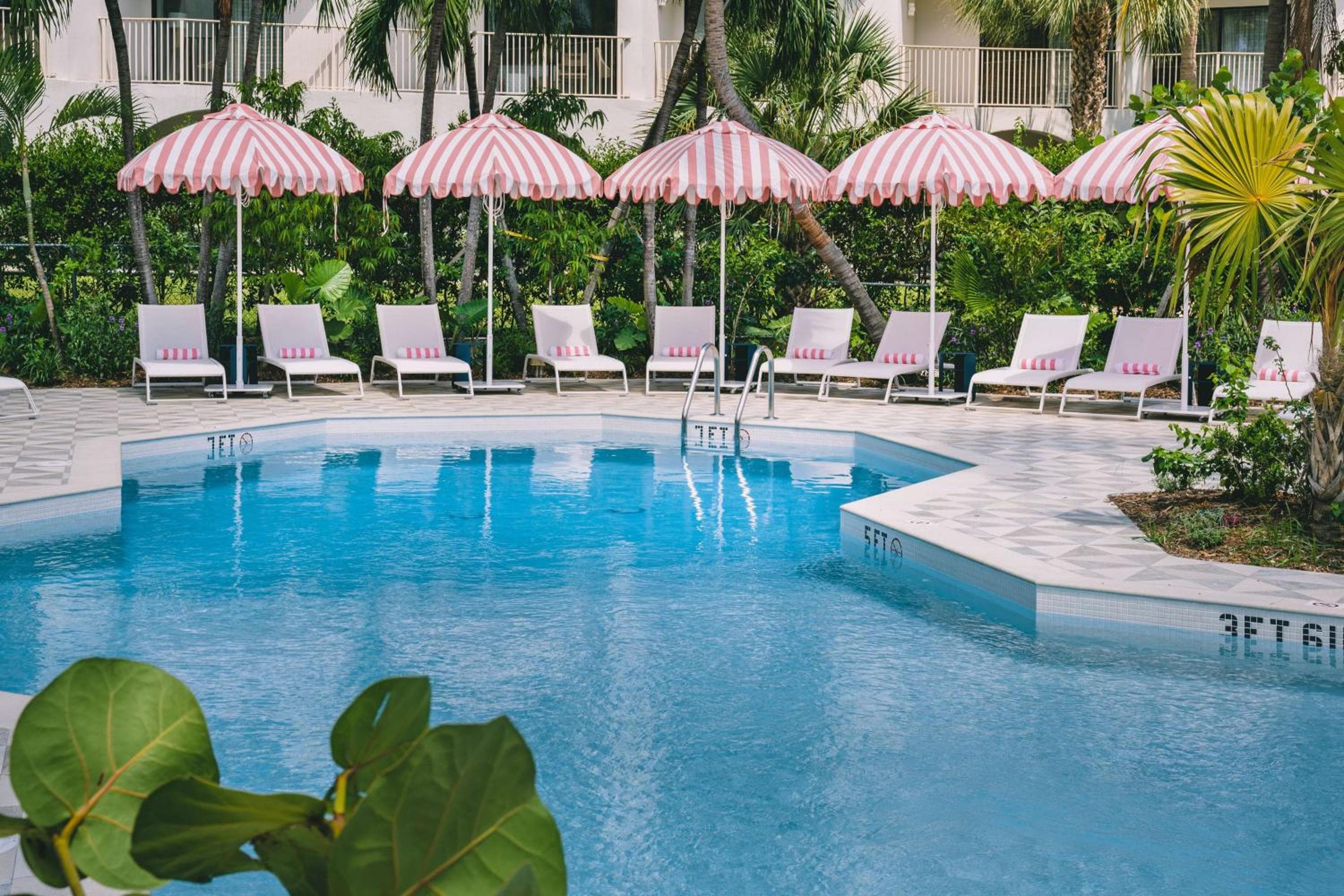 Hampton by Hilton Grand Cayman Seven Mile Beach