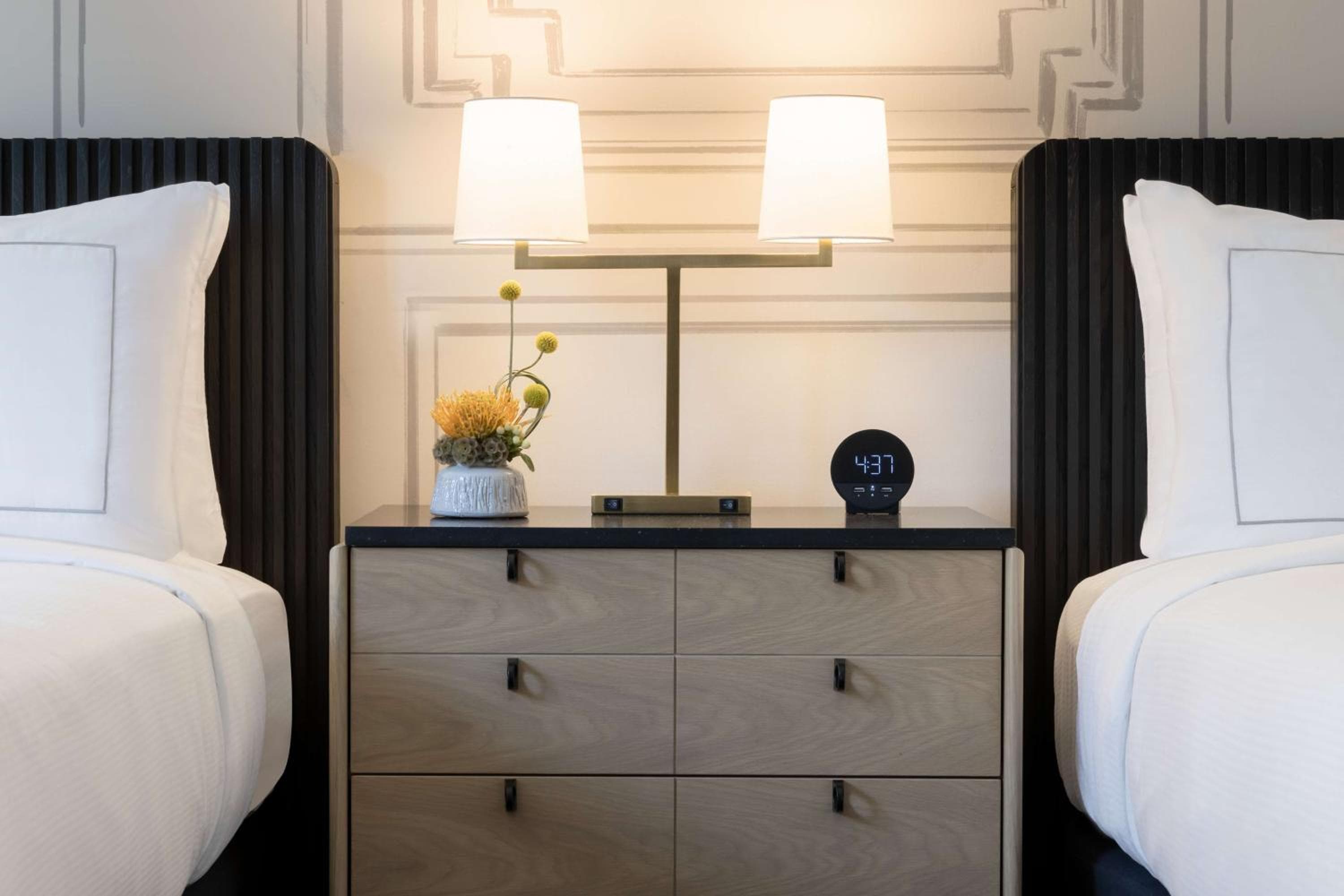 106 Jefferson Huntsville, Curio Collection by Hilton