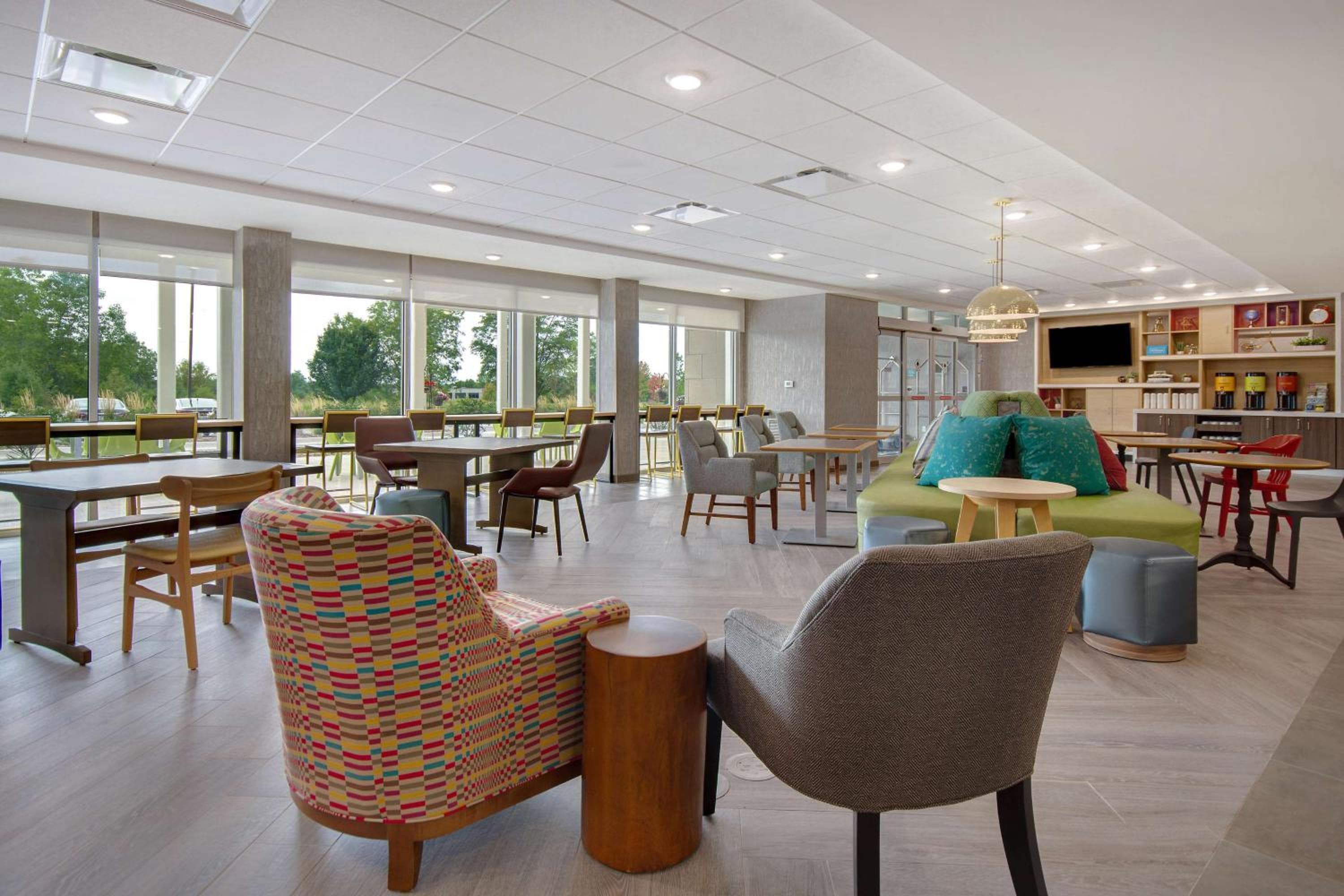 Home2 Suites By Hilton Grand Rapids Airport