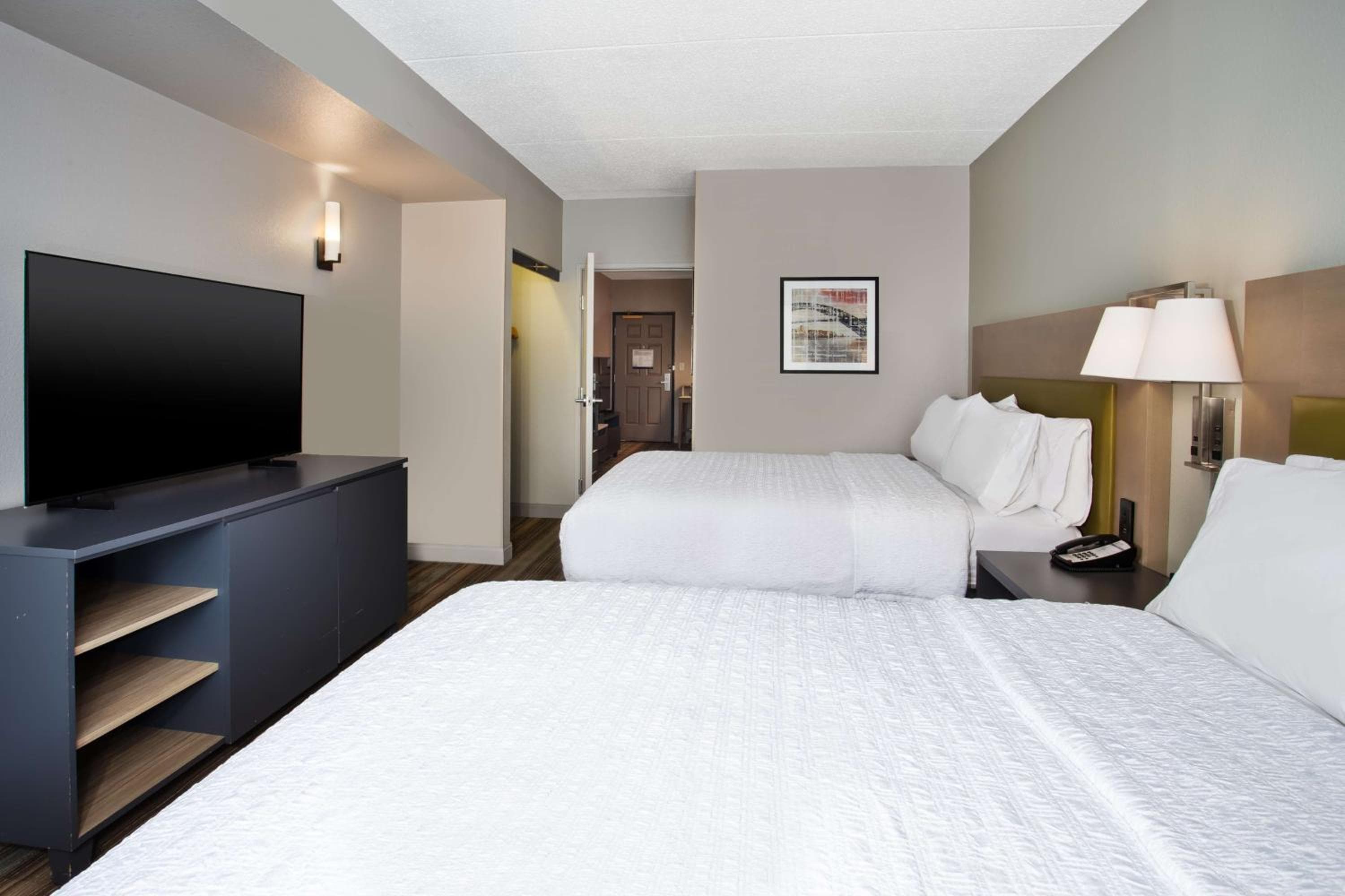 Hampton Inn & Suites By Hilton- Newark Airport Elizabeth