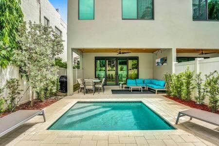 New 4BR w Pool Walk to Las Olas 5mins to Beach
