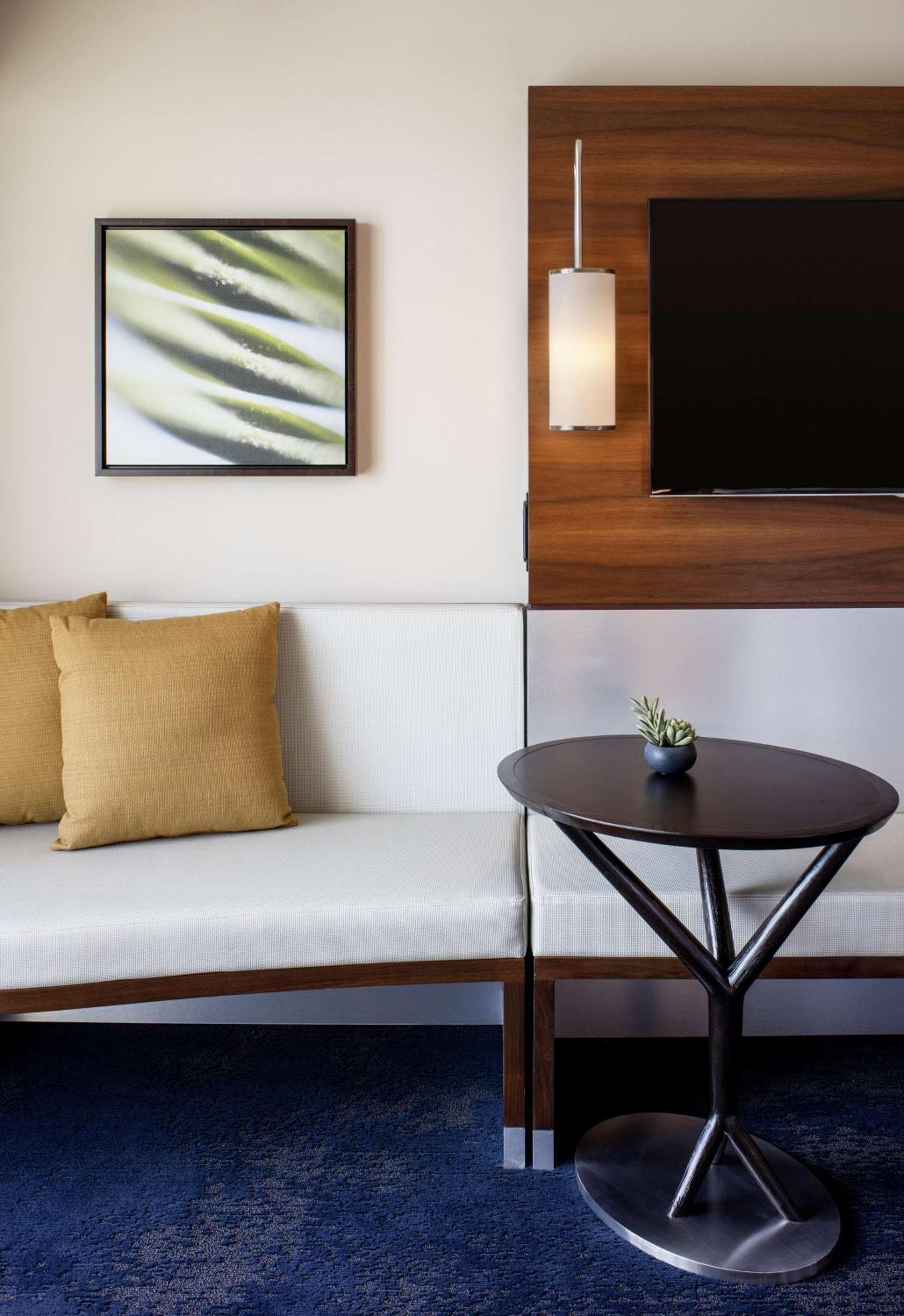 Hilton Garden Inn Waikiki Beach