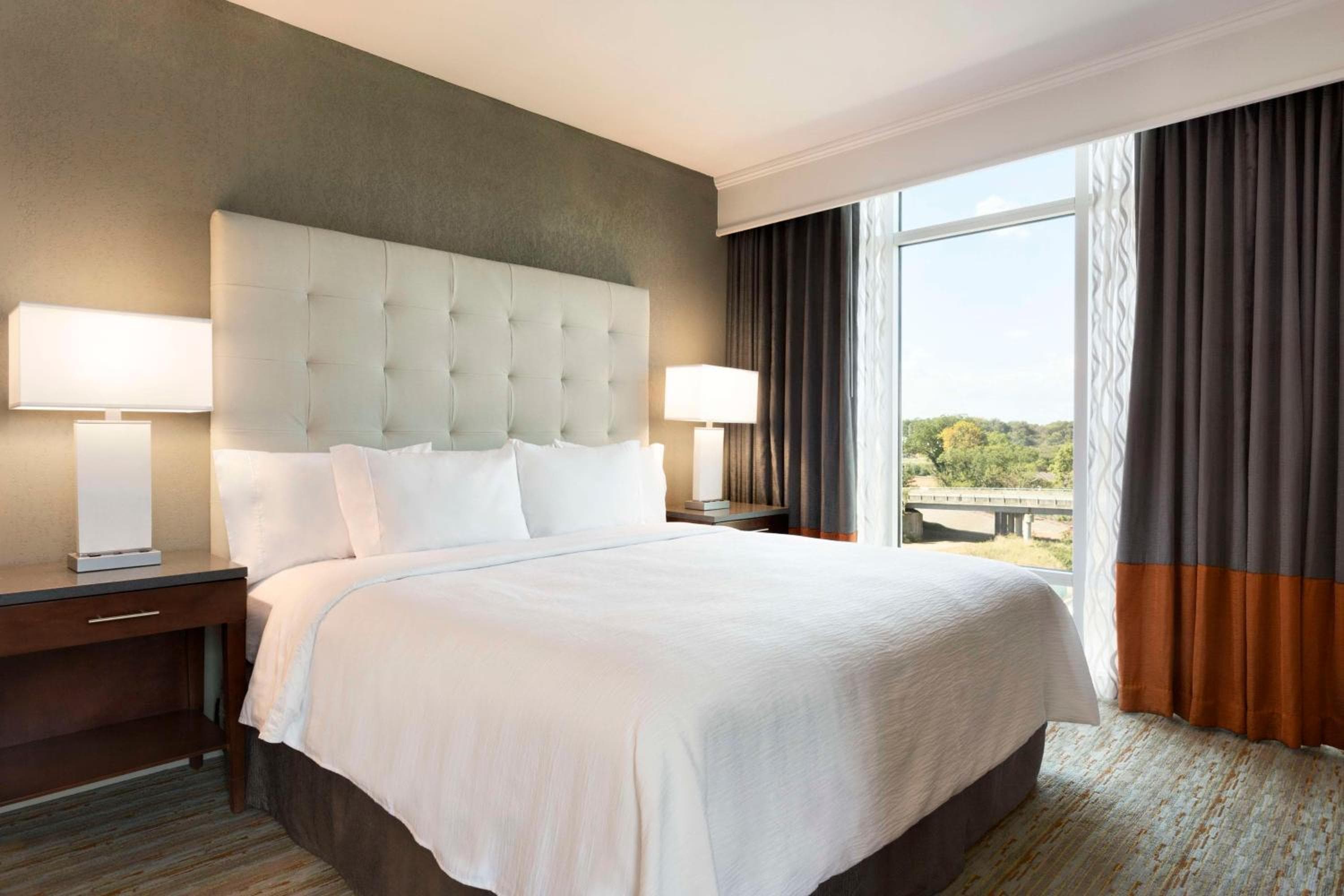 Embassy Suites by Hilton Greenville Downtown Riverplace