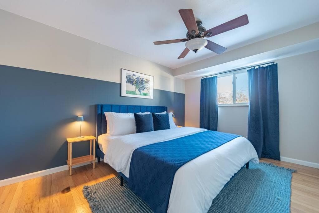Downtown Denver: 4bd - Game/Movie Room - Backyard