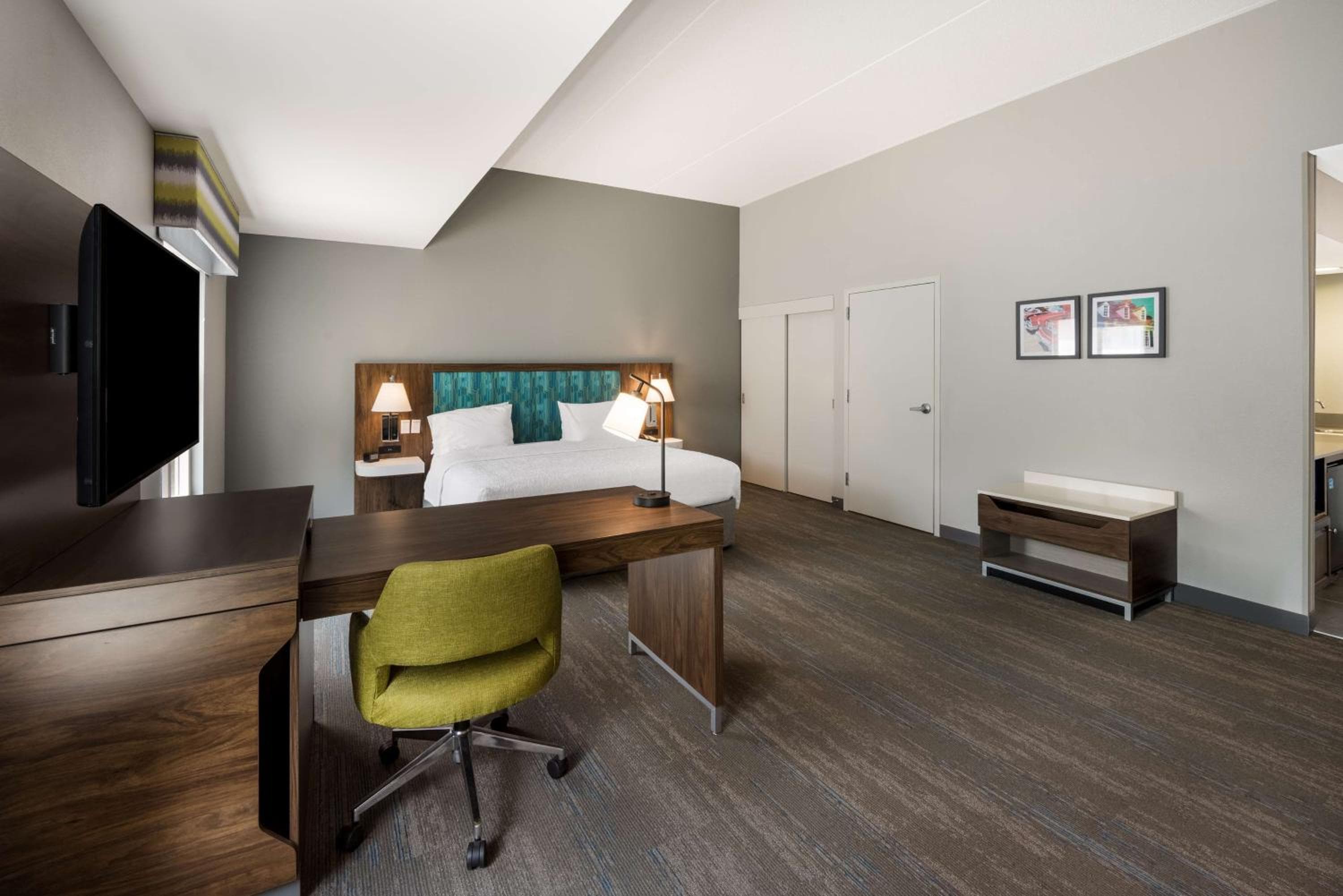 Hampton Inn and Suites Fredericksburg