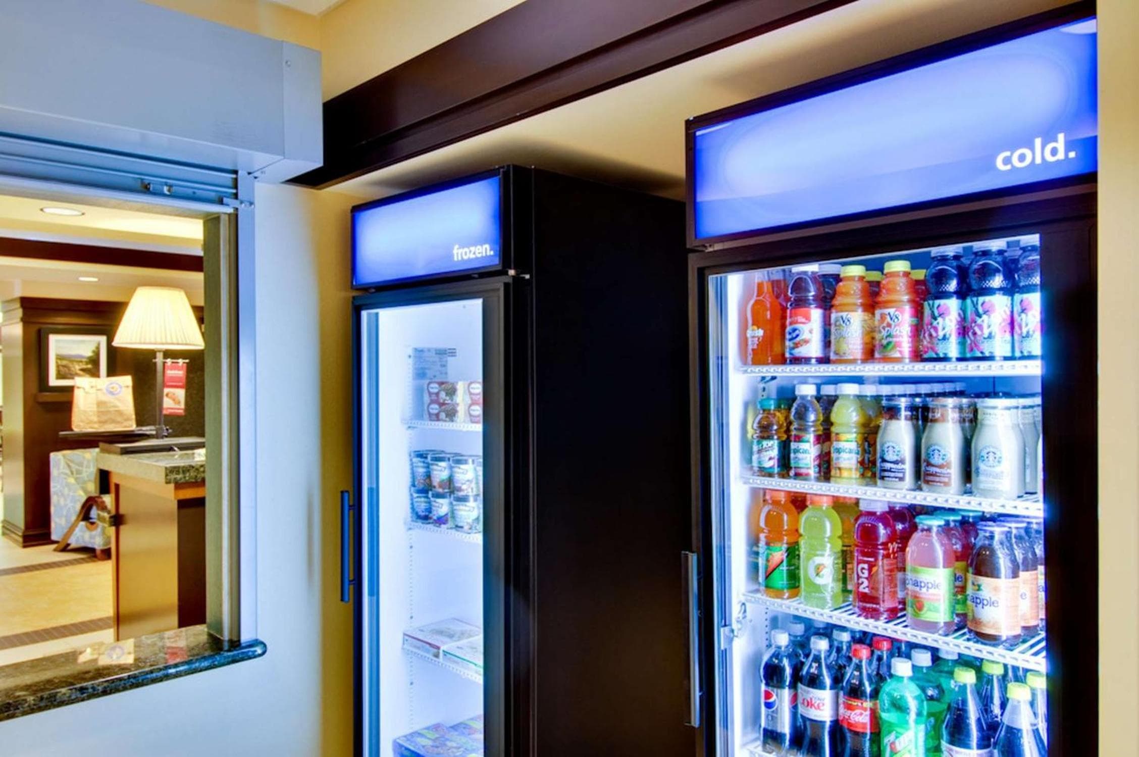 Hampton Inn & Suites Moreno Valley