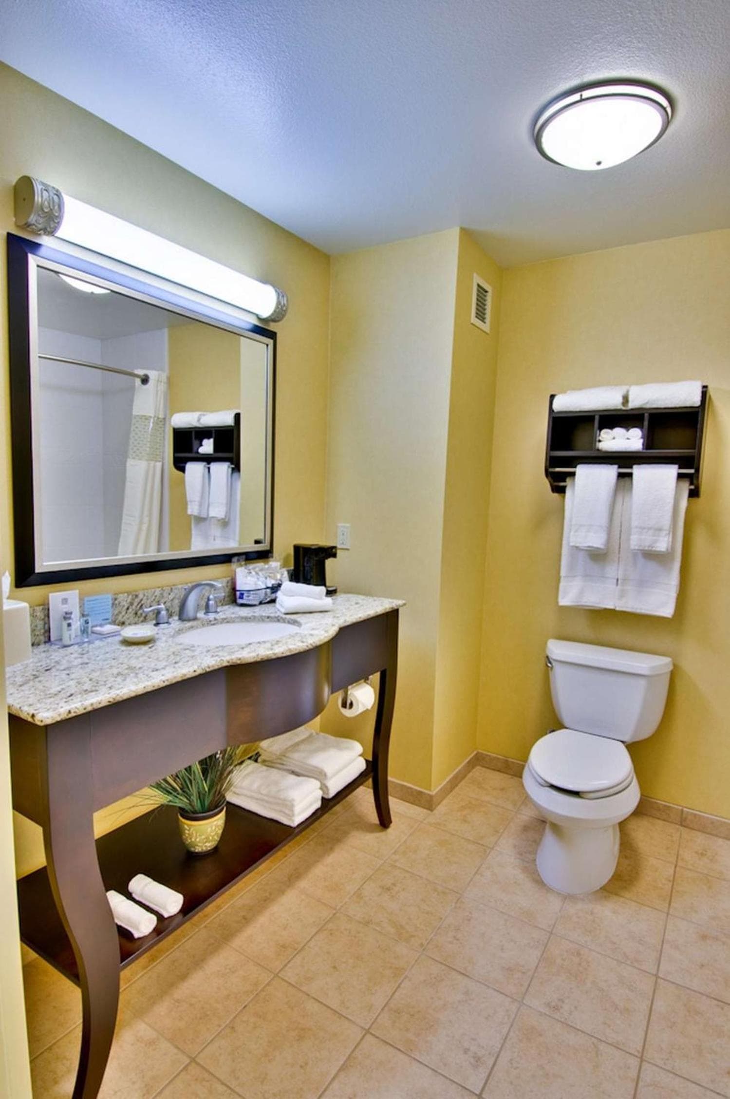 Hampton Inn & Suites Moreno Valley