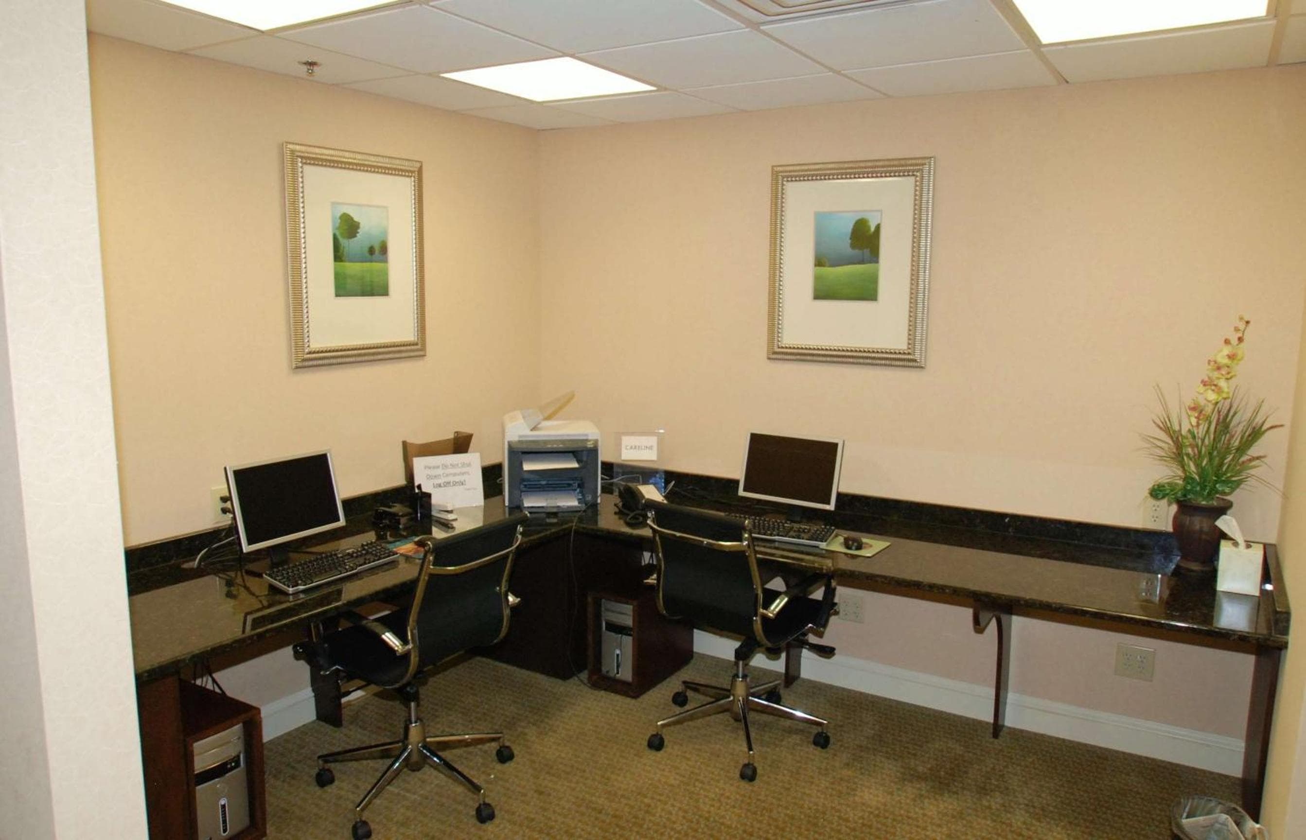 DoubleTree by Hilton Fayetteville
