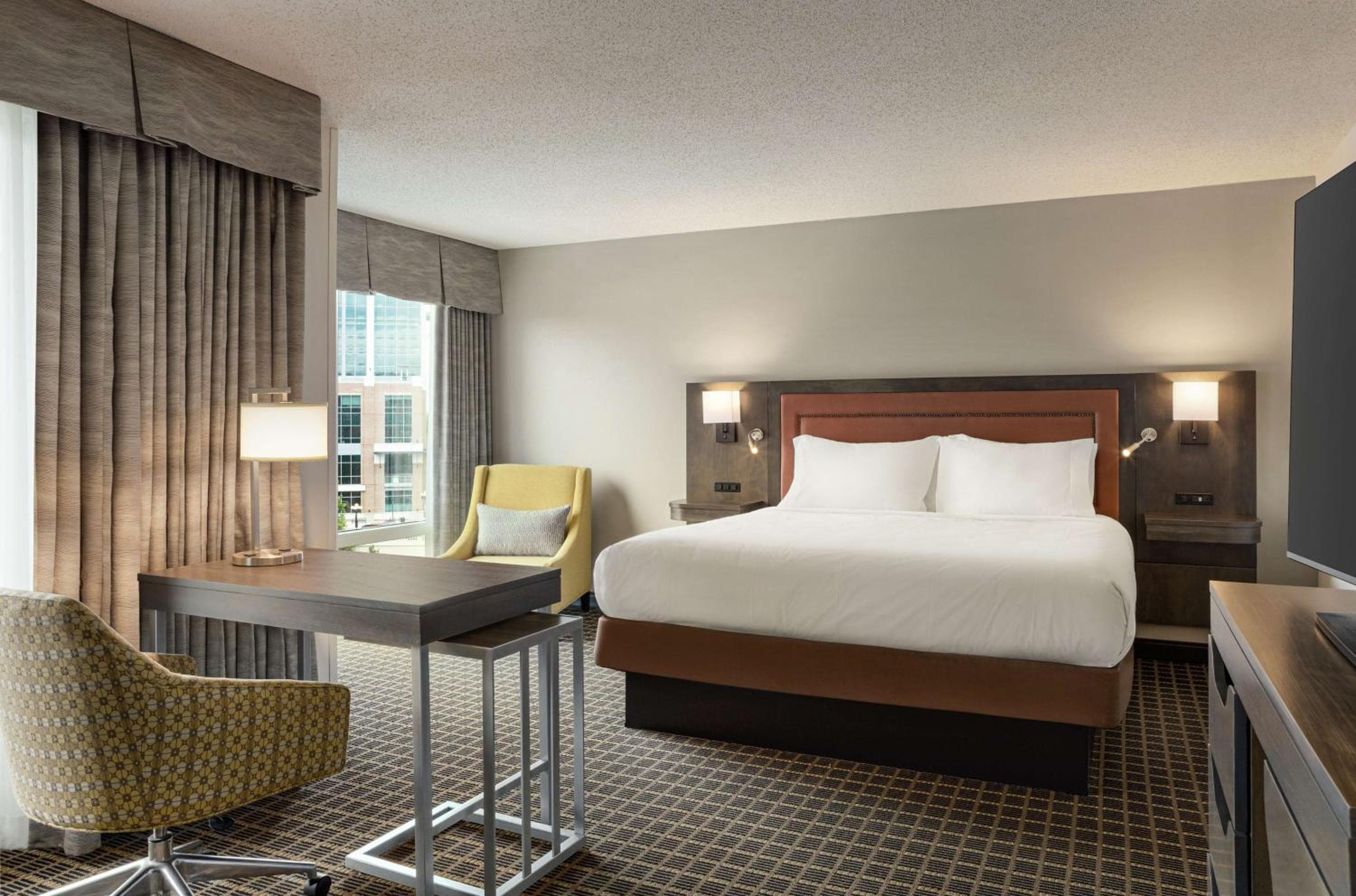 Hampton Inn & Suites Greenville-Downtown-Riverplace