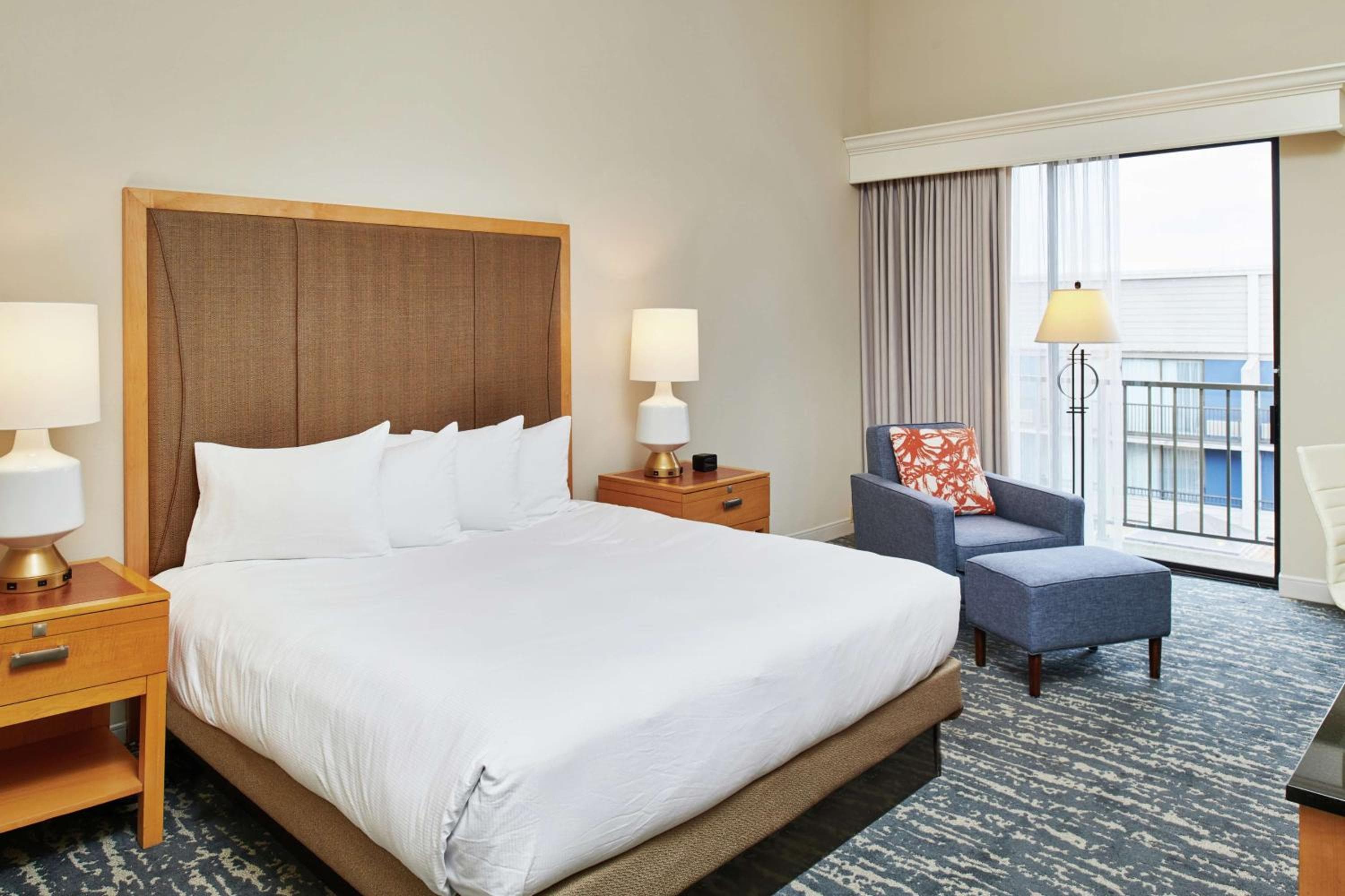 DoubleTree by Hilton Hotel Berkeley Marina