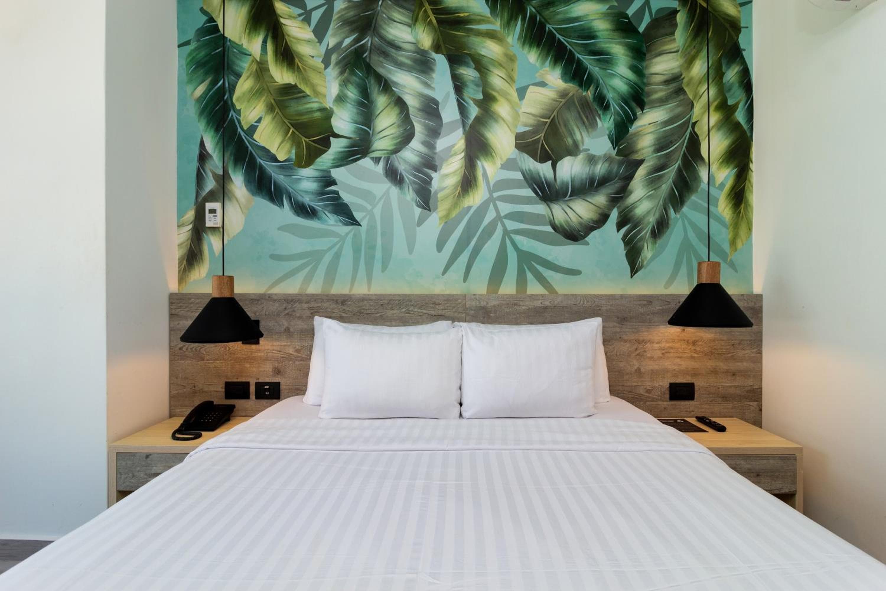 Sea Avenue Hotel