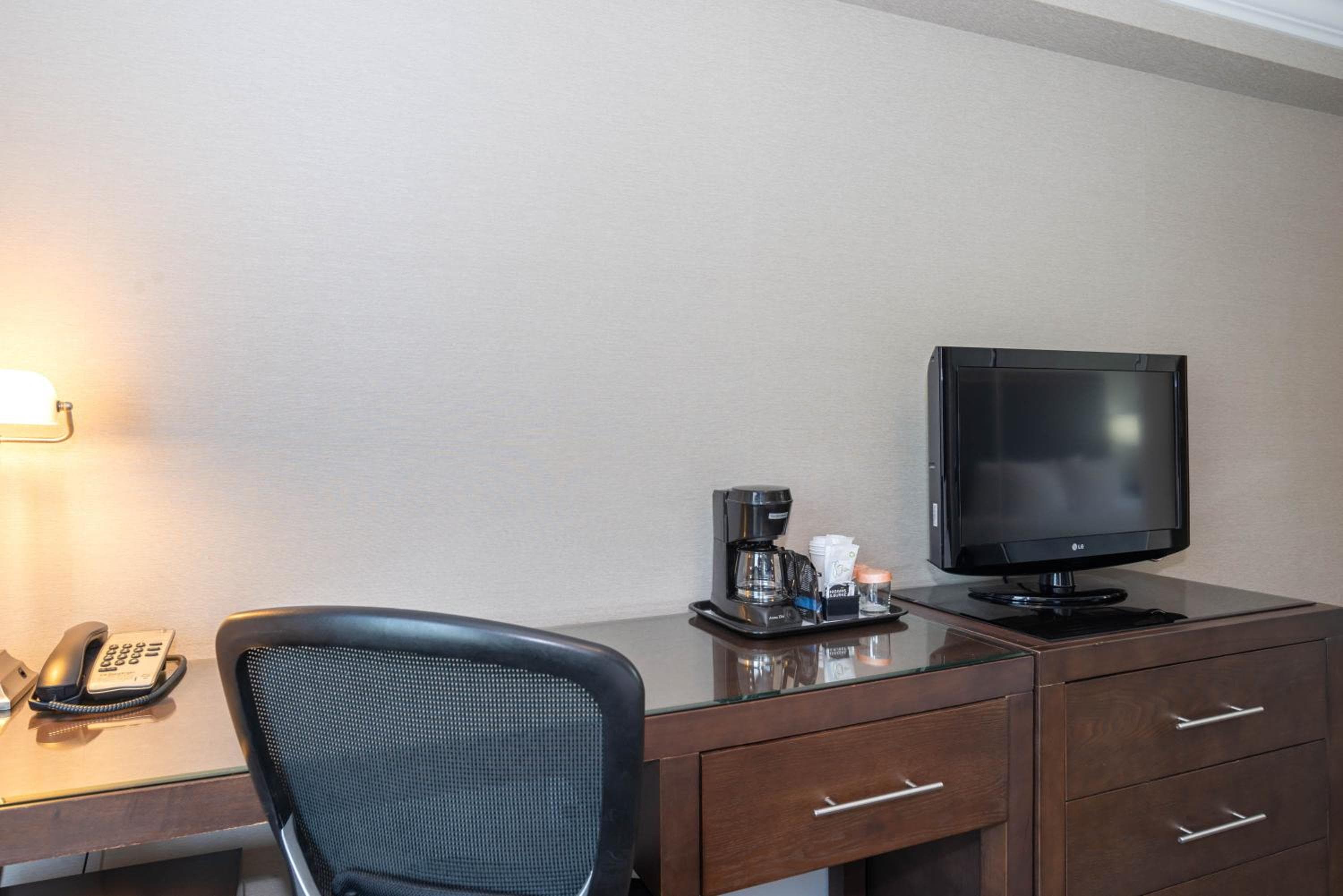 Sandman Hotel & Suites Calgary South