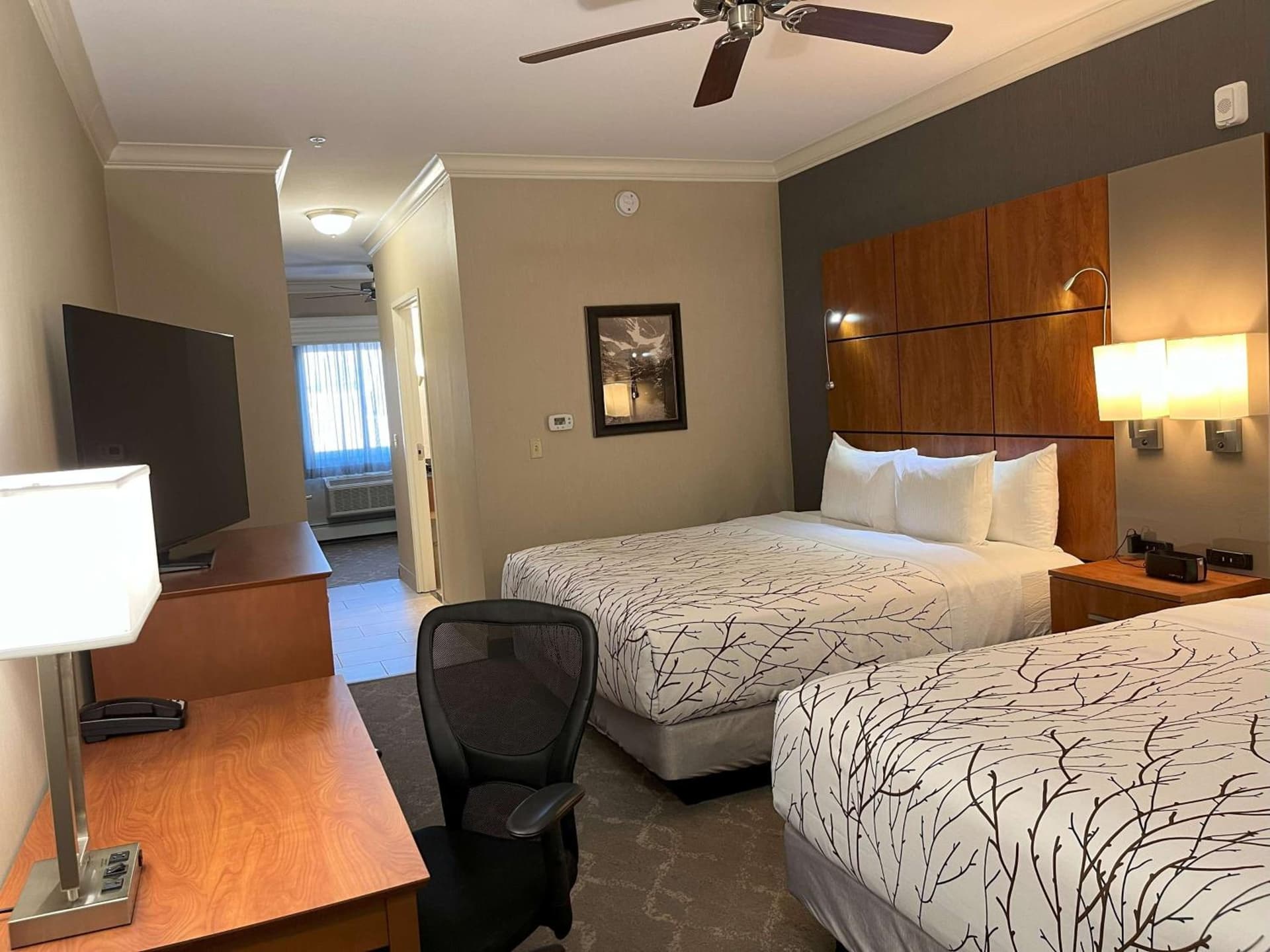 Best Western Plus Silver Saddle Inn