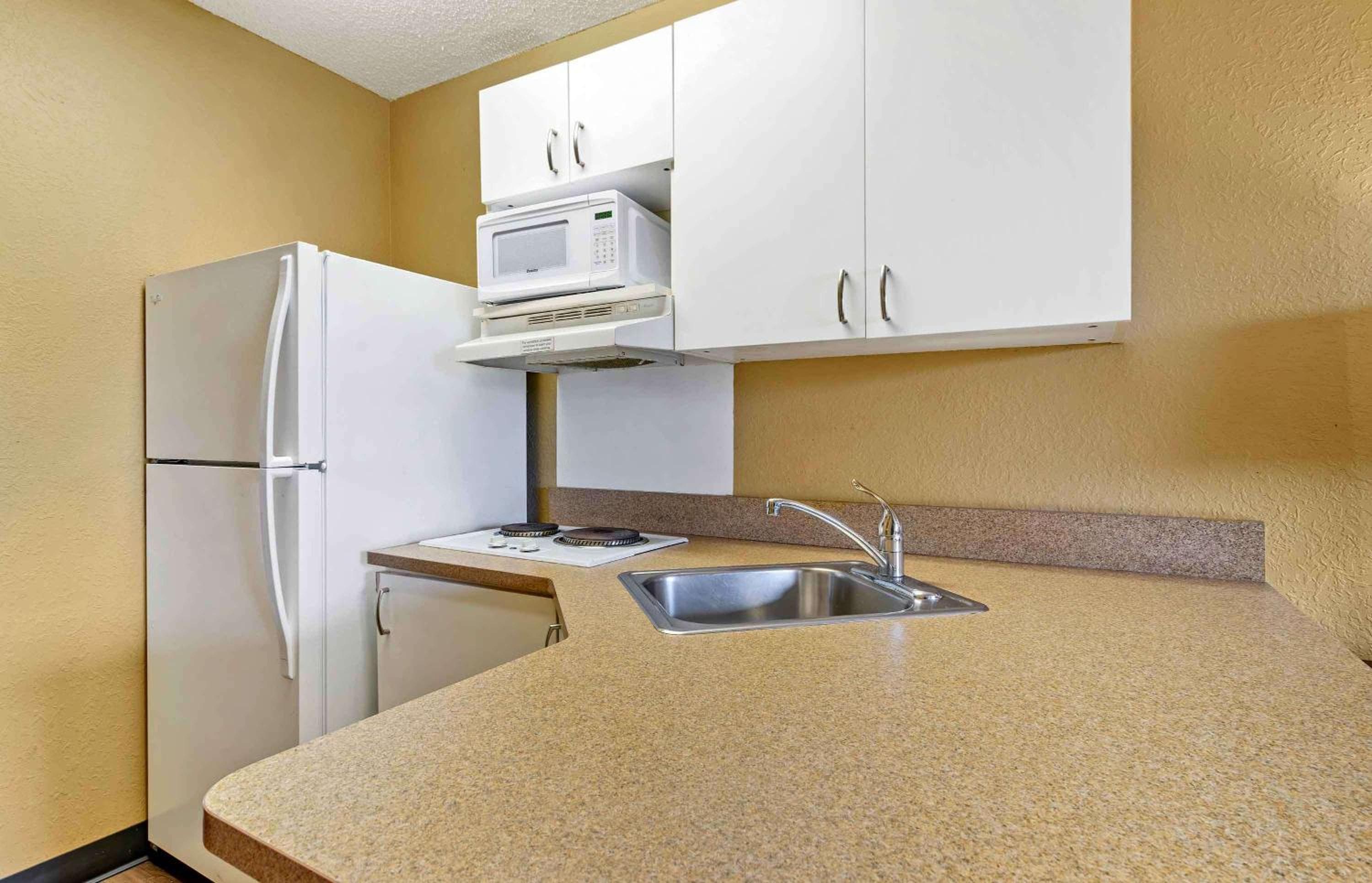 Extended Stay America Select Suites - Tampa - North - USF - Attractions