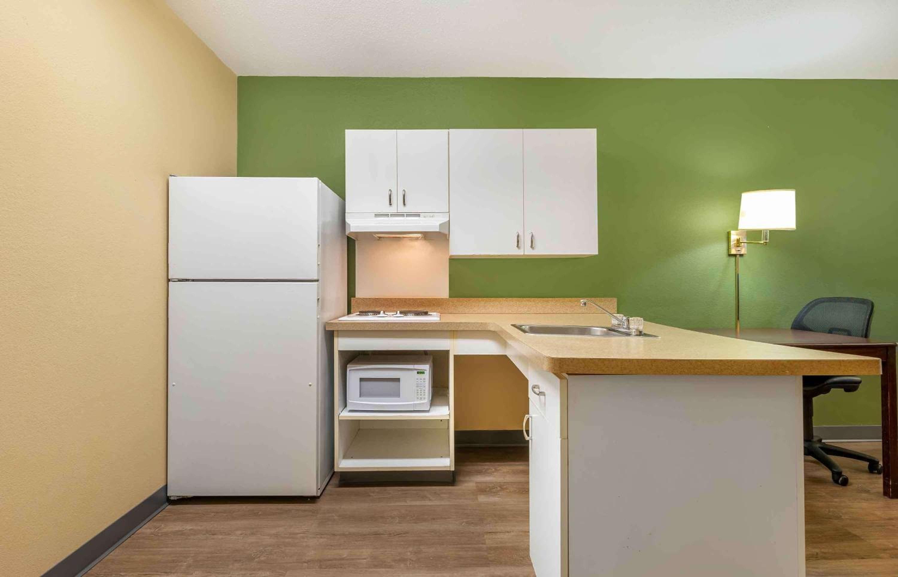 Extended Stay America Suites - Minneapolis - Maple Grove