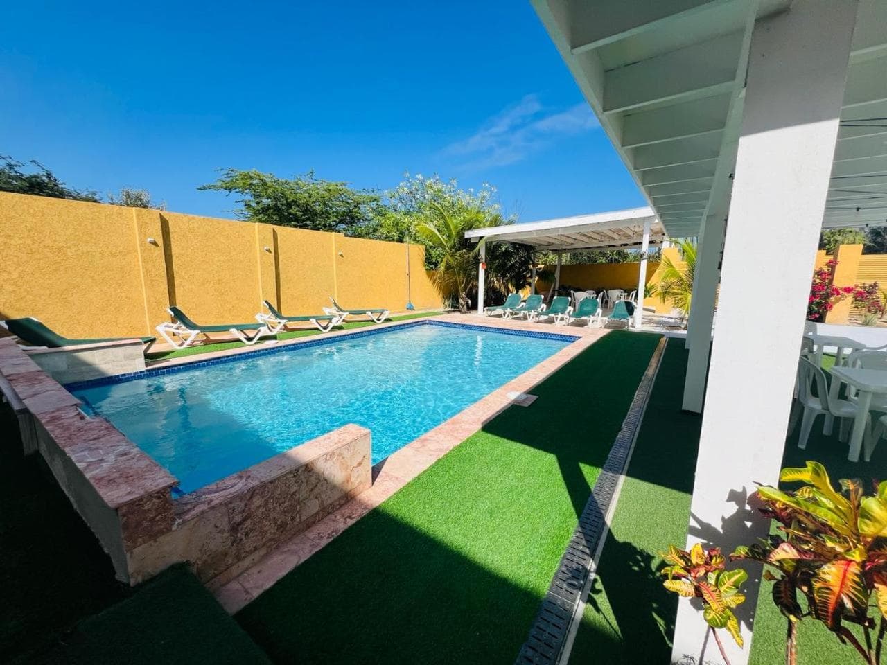 The Gold Vacation Apartments & Villa Aruba