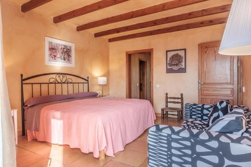 Casa en Cala Vadella con piscina y vistas al mar