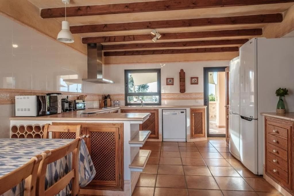 Casa en Cala Vadella con piscina y vistas al mar
