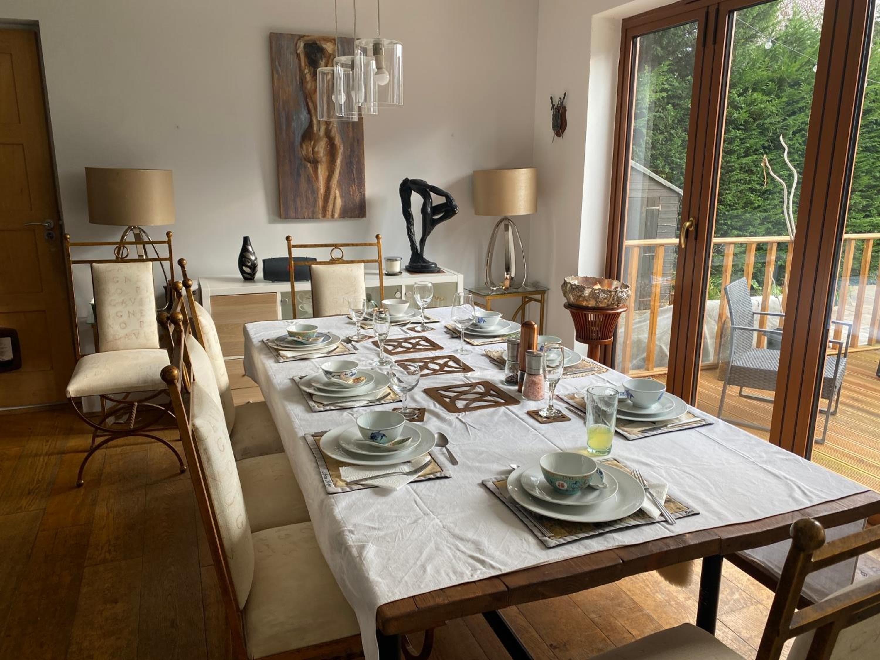 5-Bedroom House with swimming pool - near Shepperton Lock