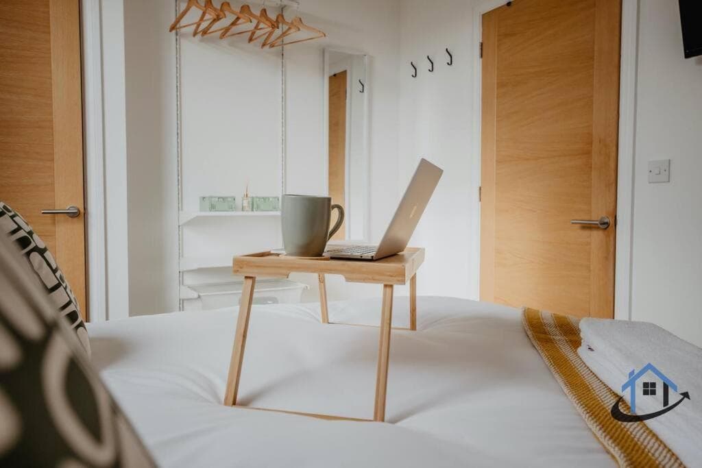 Contemporary flat, Derngate, sleeps 4, very central