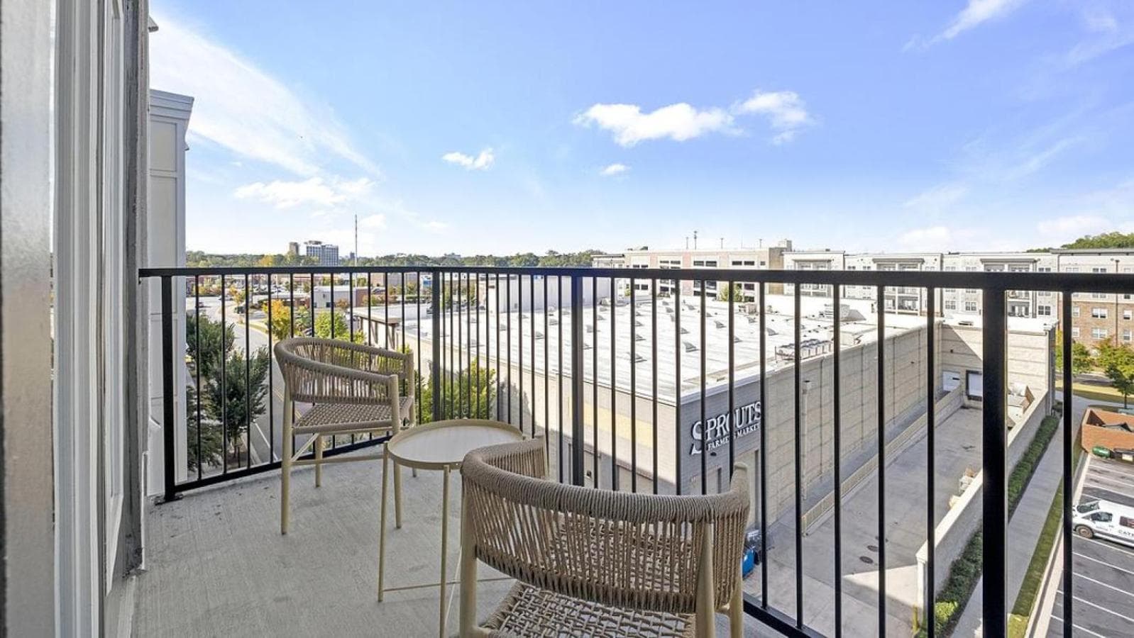 Landing Modern Apartment with Amazing Amenities (ID1188X534)