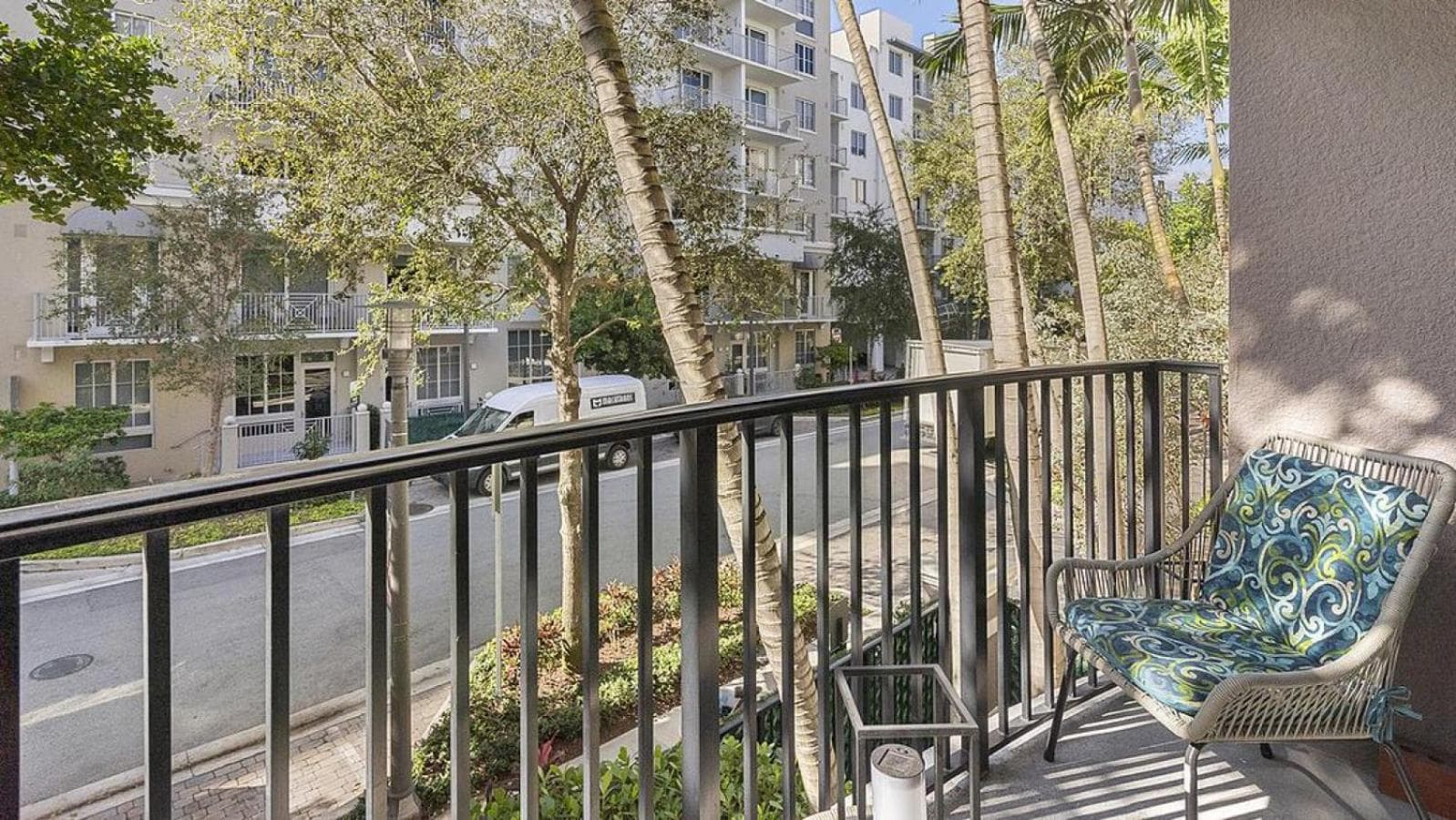 Landing Modern Apartment with Amazing Amenities (ID4370)