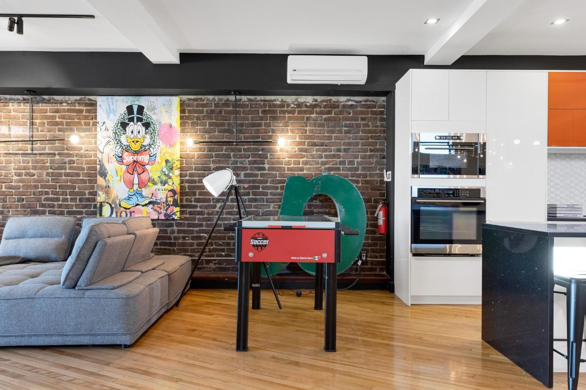 LiV MTL Plaza Grand Luxe Penthouse Near Downtown Montreal