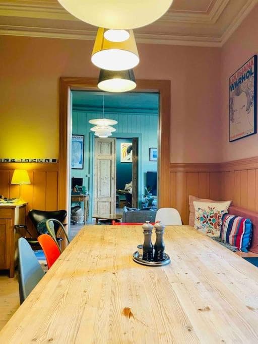 Elegant & Quiet Apartment in Historic House - Prime Location in Oslo West