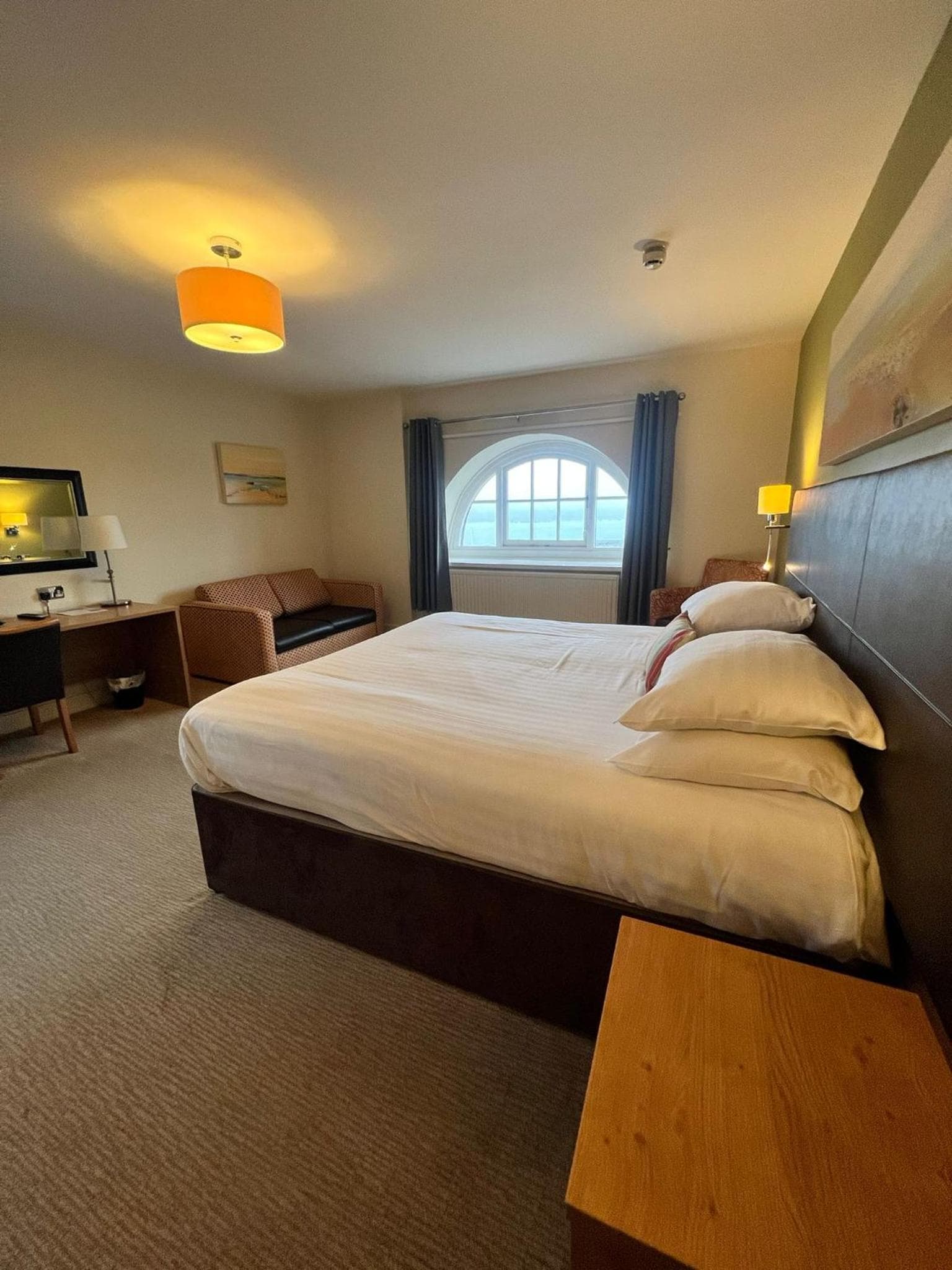 THE LORD NELSON HOTEL