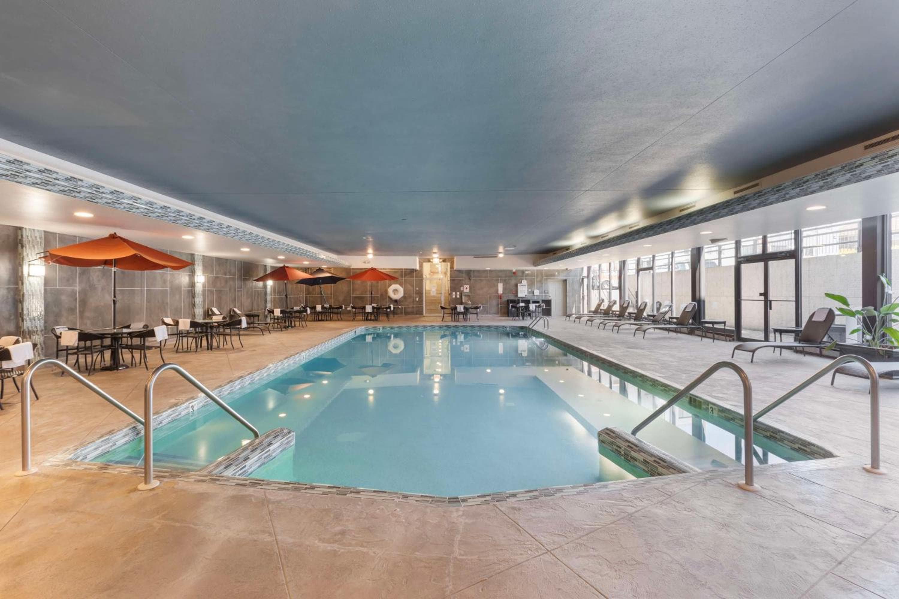 Best Western Plus Milwaukee West
