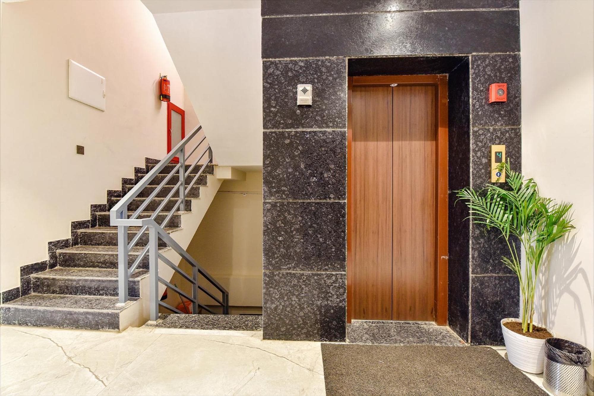 FabHotel Pravaasam Residency