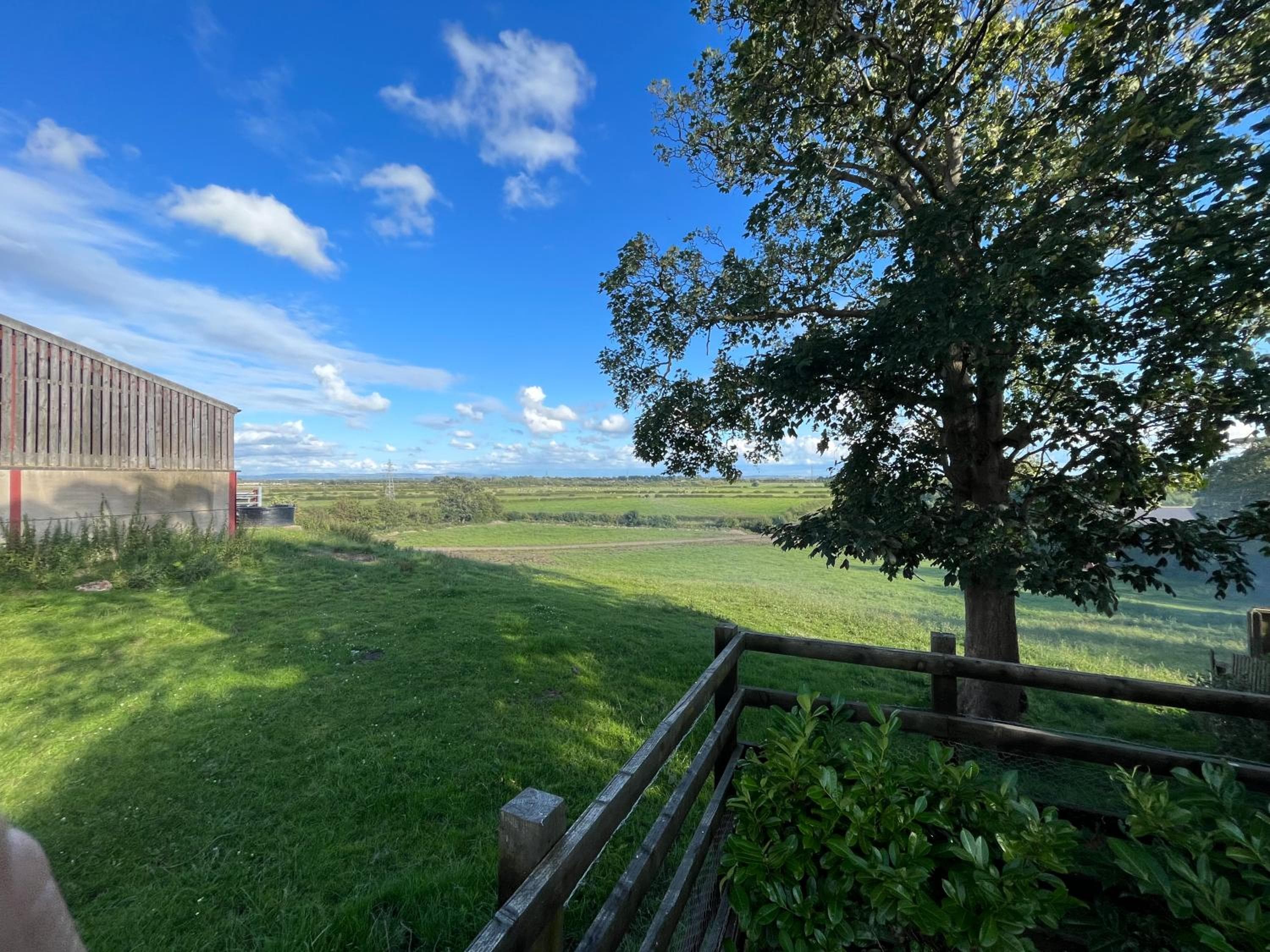 Newton Hall Farm cottage, hot tub garden views Nr Lytham Ribby