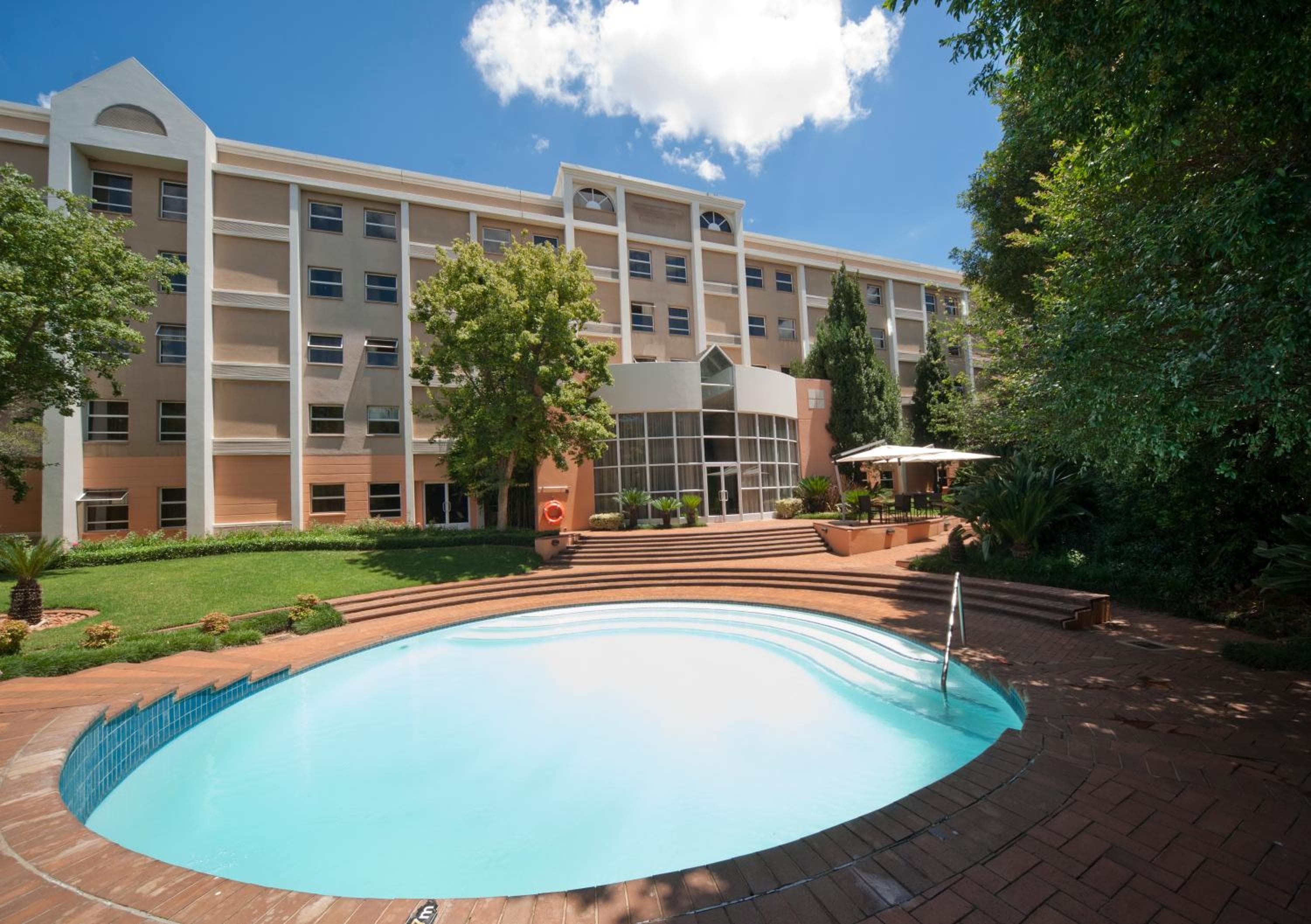 StayEasy Eastgate