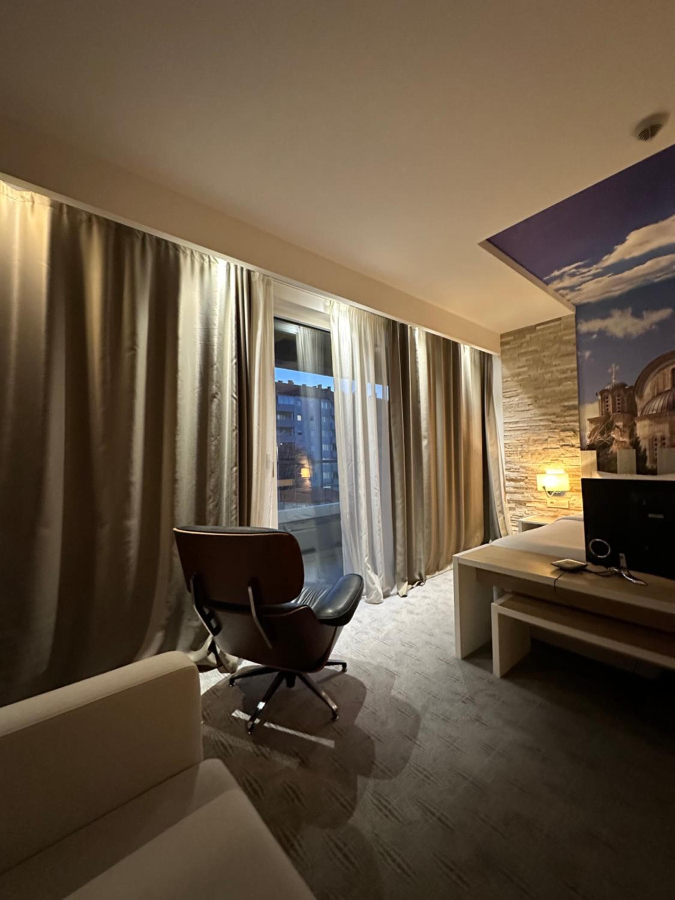 Hotel Nar