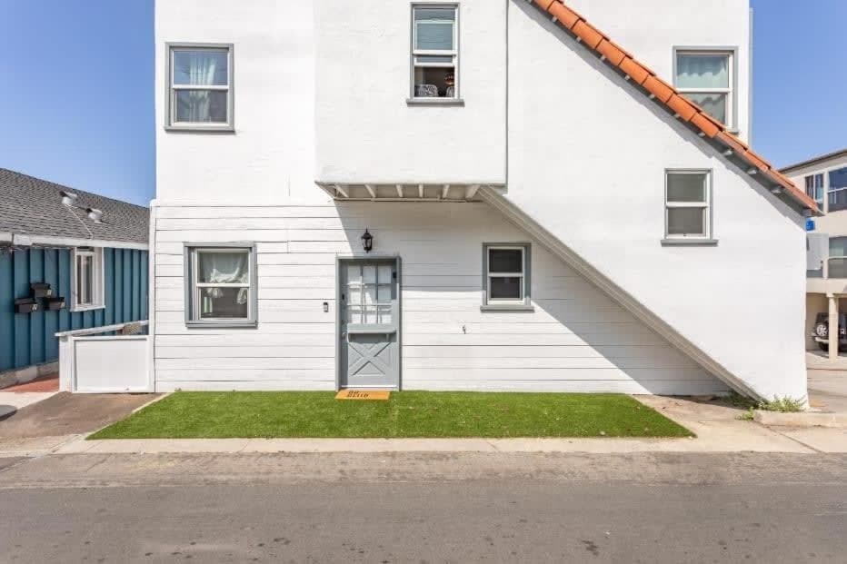 Manhattan Beach Family Suite Stylish 2 BR 1BA Parking