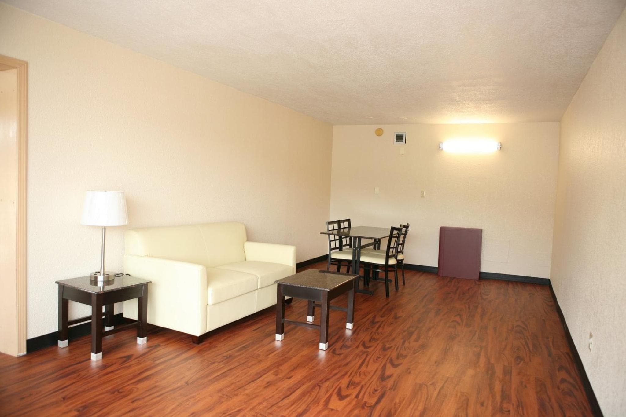 Red Roof Inn & Suites Cave City