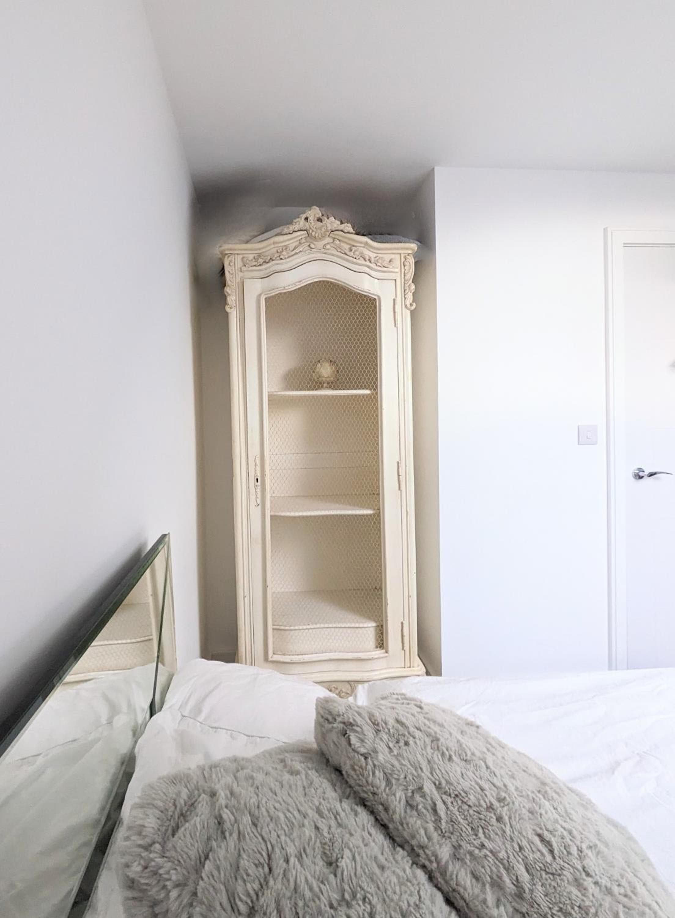 The Penthouse Double Bedroom for Rent Use of kitchen
