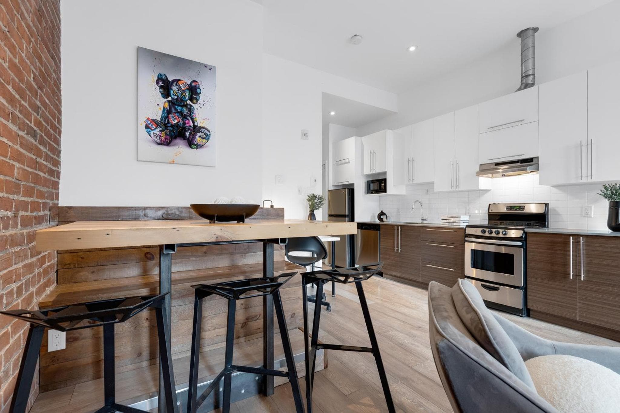 LiV MTL Downtown Montreal Spacious Suites