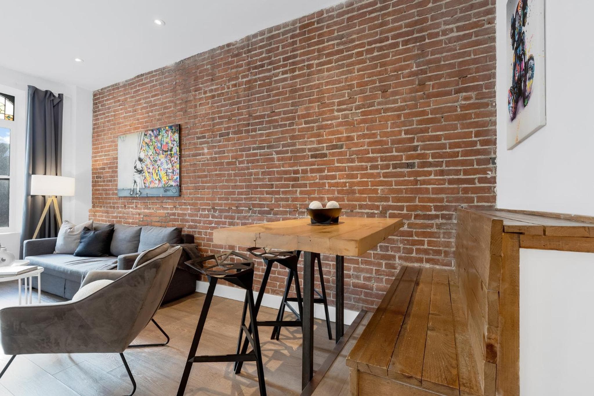 LiV MTL Downtown Montreal Spacious Suites