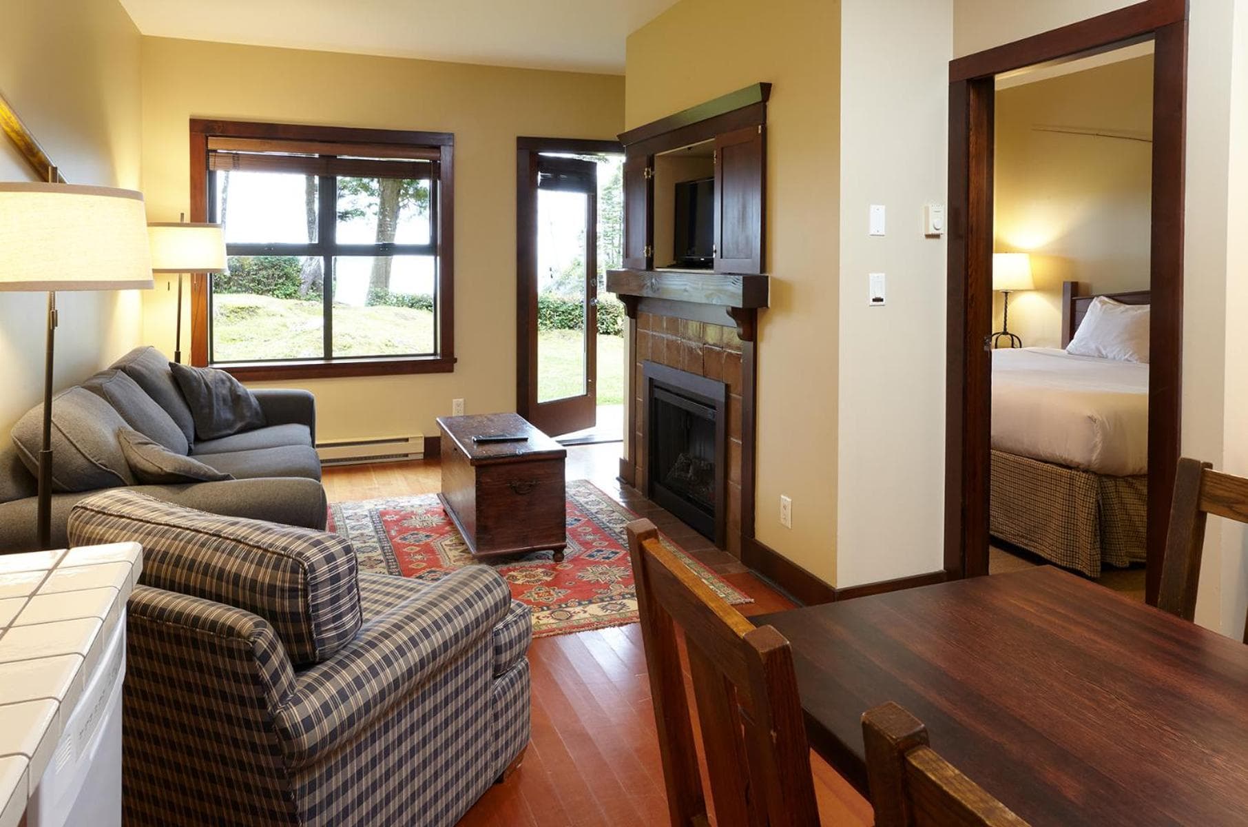 Middle Beach Lodge