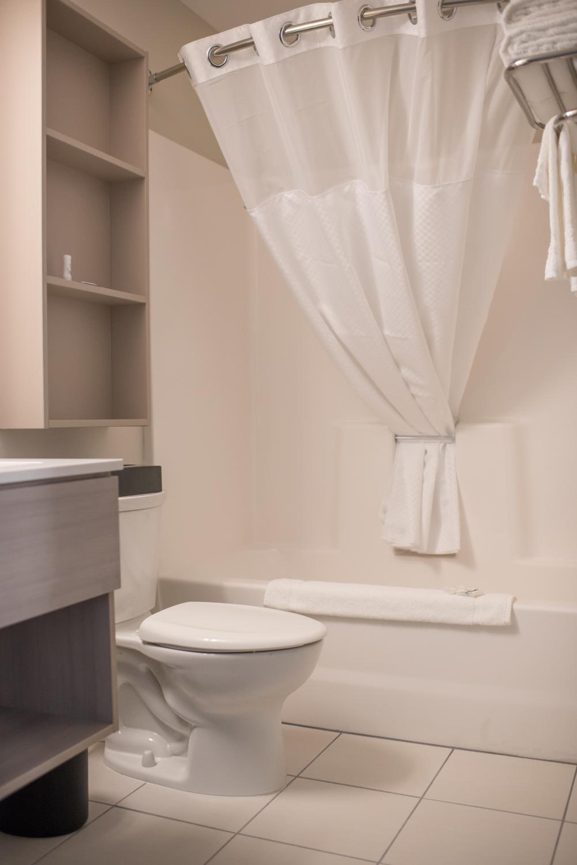 Microtel Inn & Suites by Wyndham West Fargo Near Medical Center