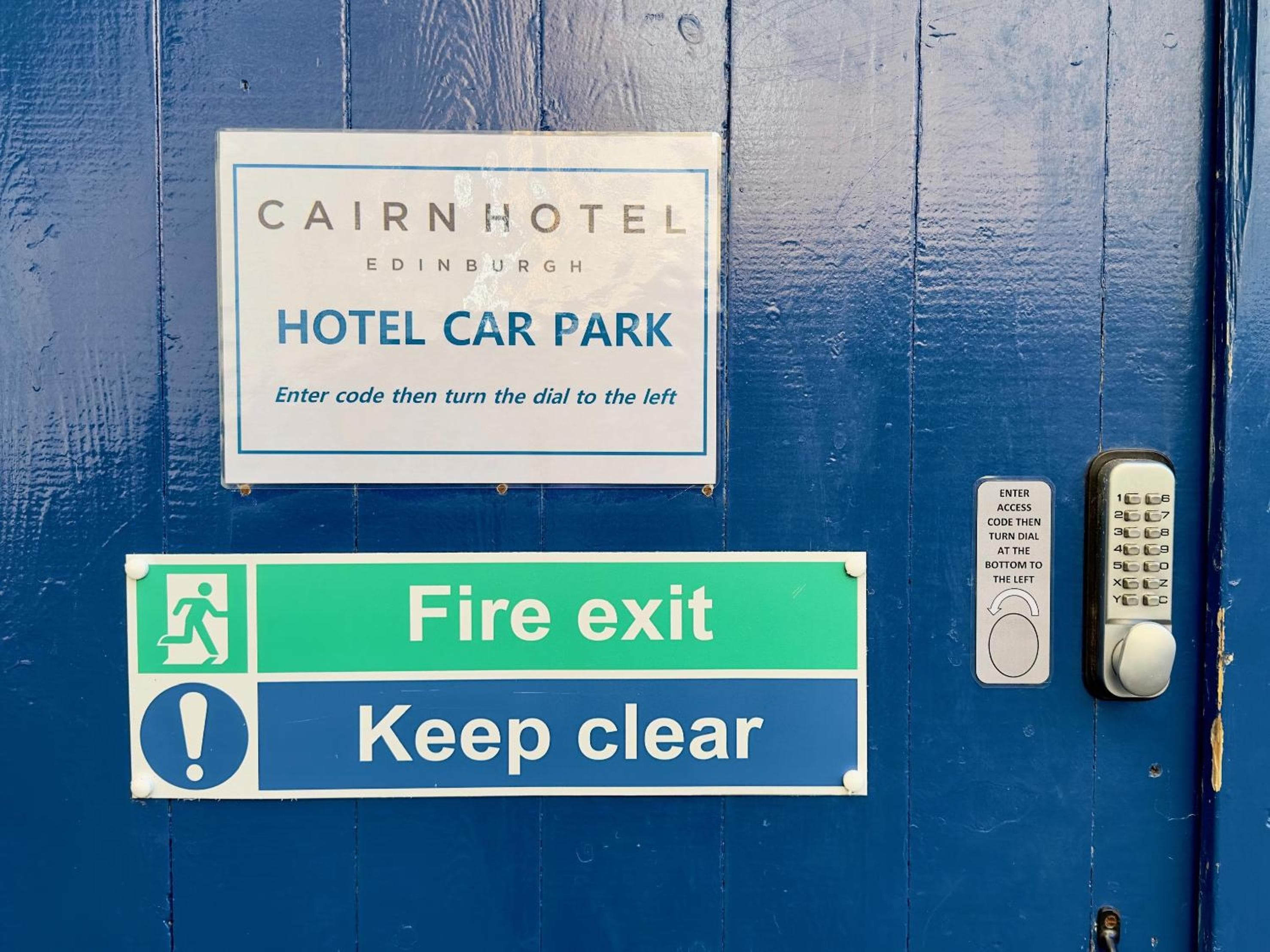 Cairn Hotel & Apartments