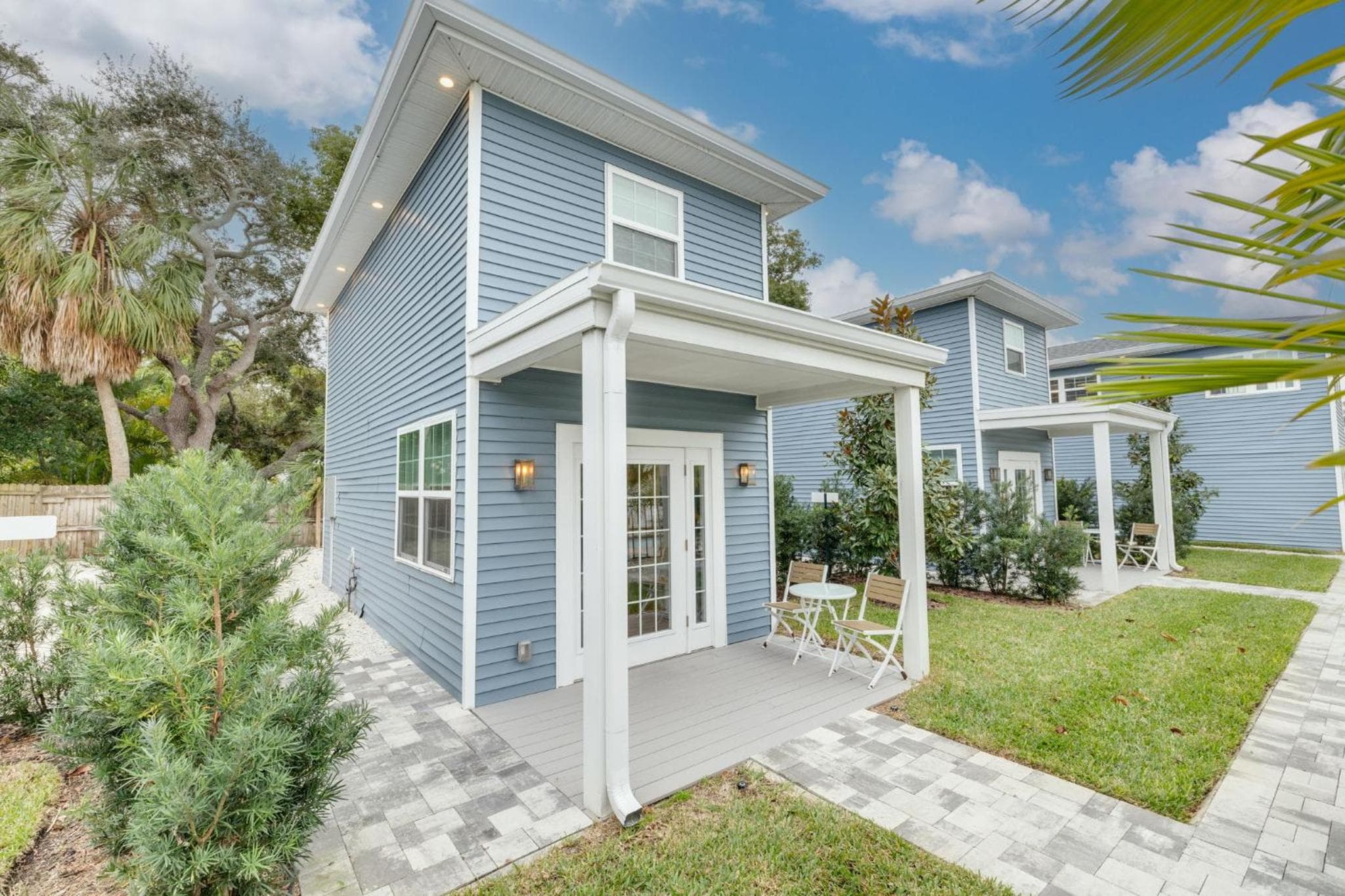 SHELLY - Cozy 1 bedroom tiny home with pool