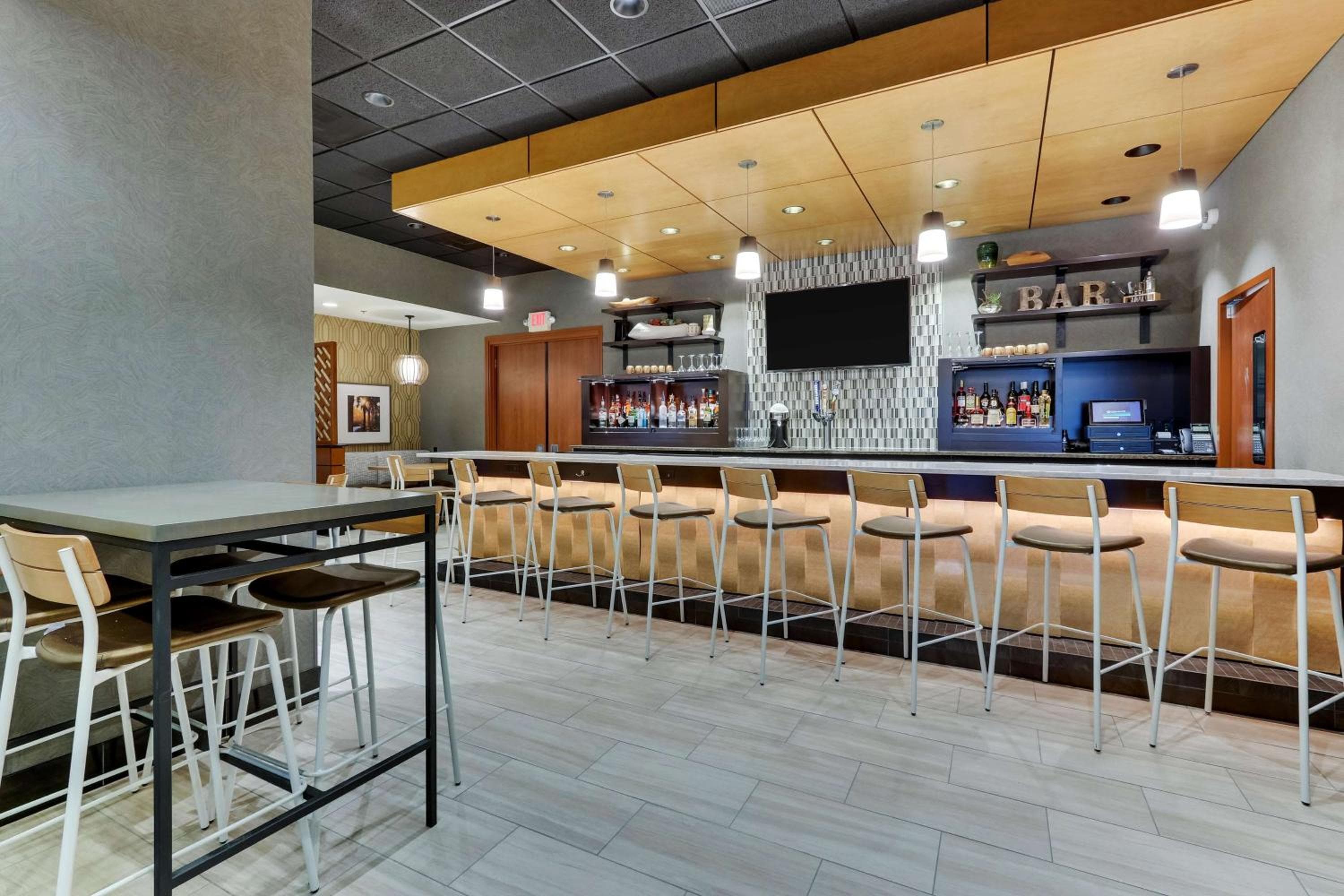 Drury Inn & Suites Orlando near Universal Orlando Resort