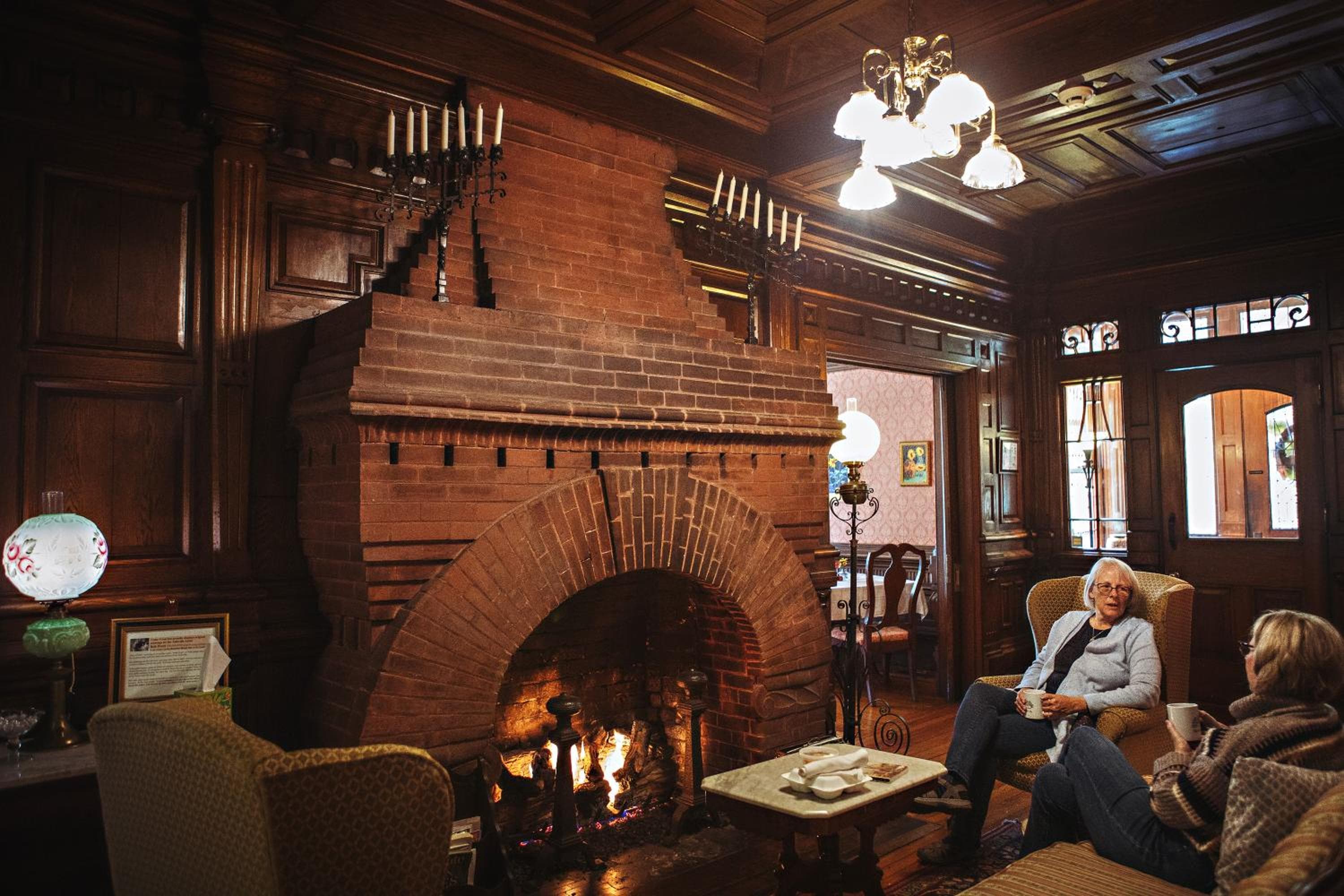 Cedar Crest Inn