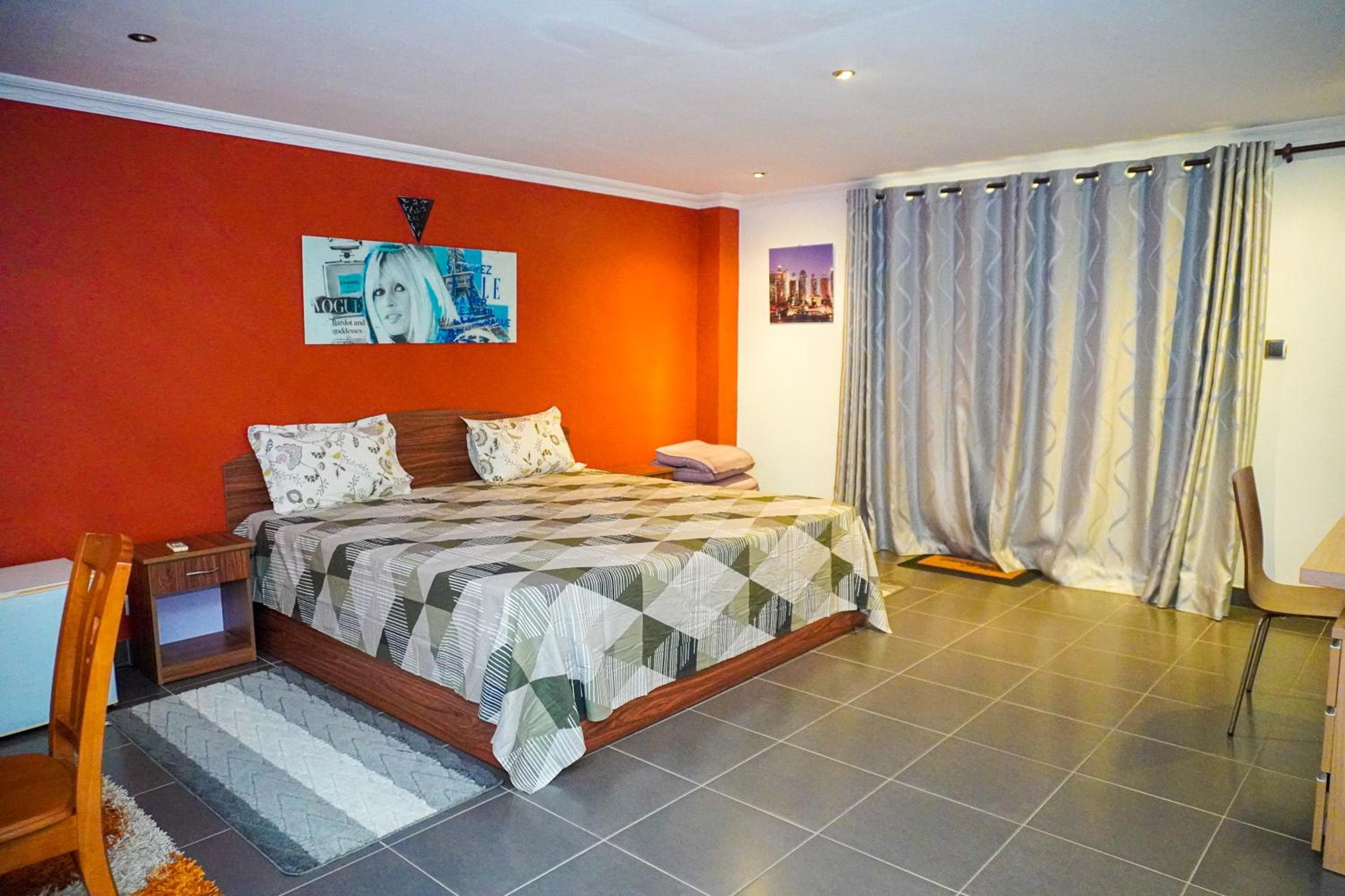 OTF Rooms & Apartments