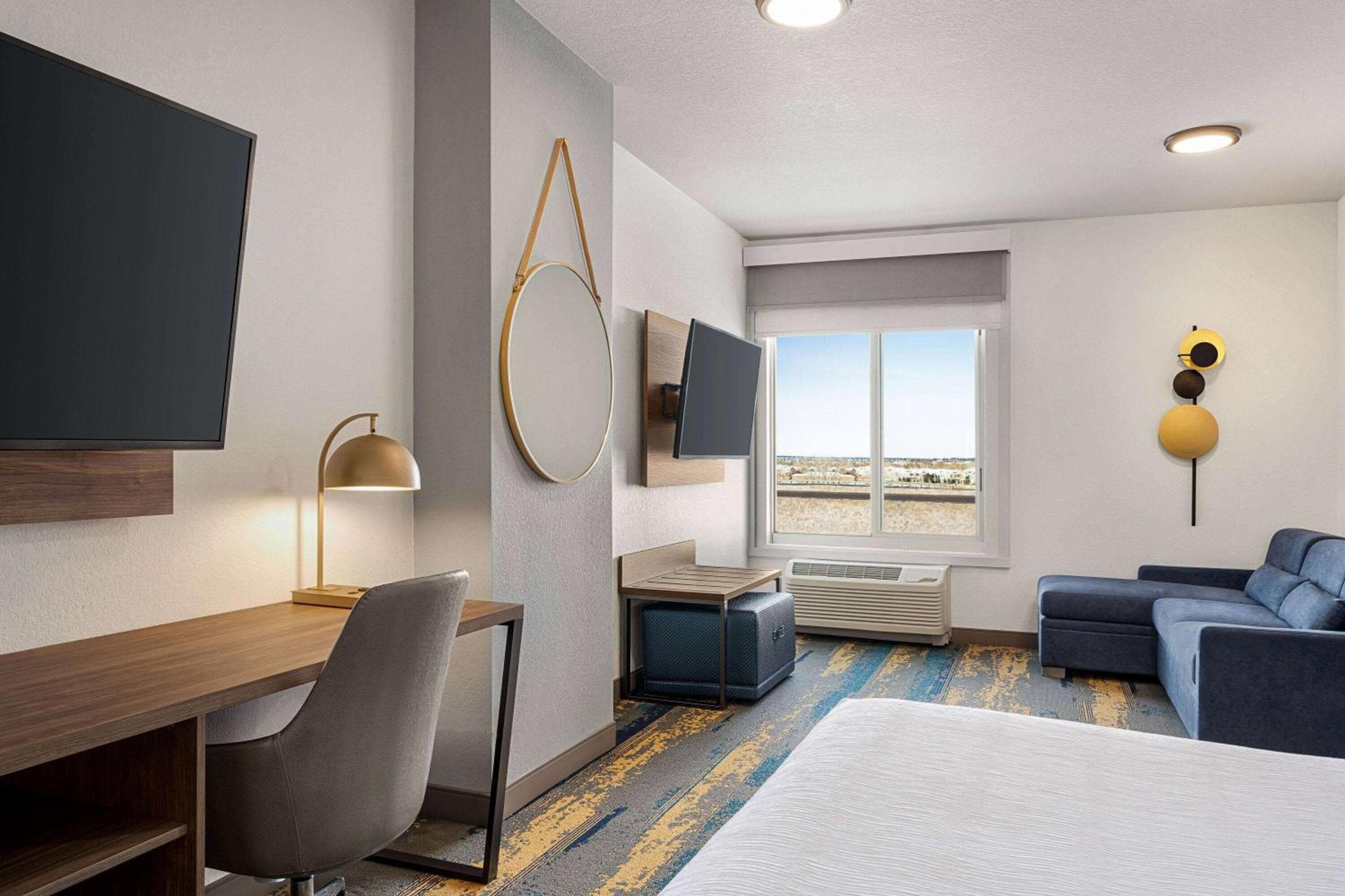 La Quinta Inn & Suites by Wyndham Denver Parker