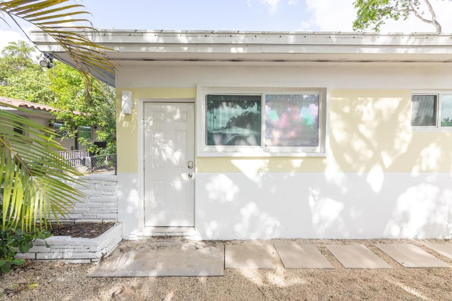 Stylish Studio Apartment In El Portal #1